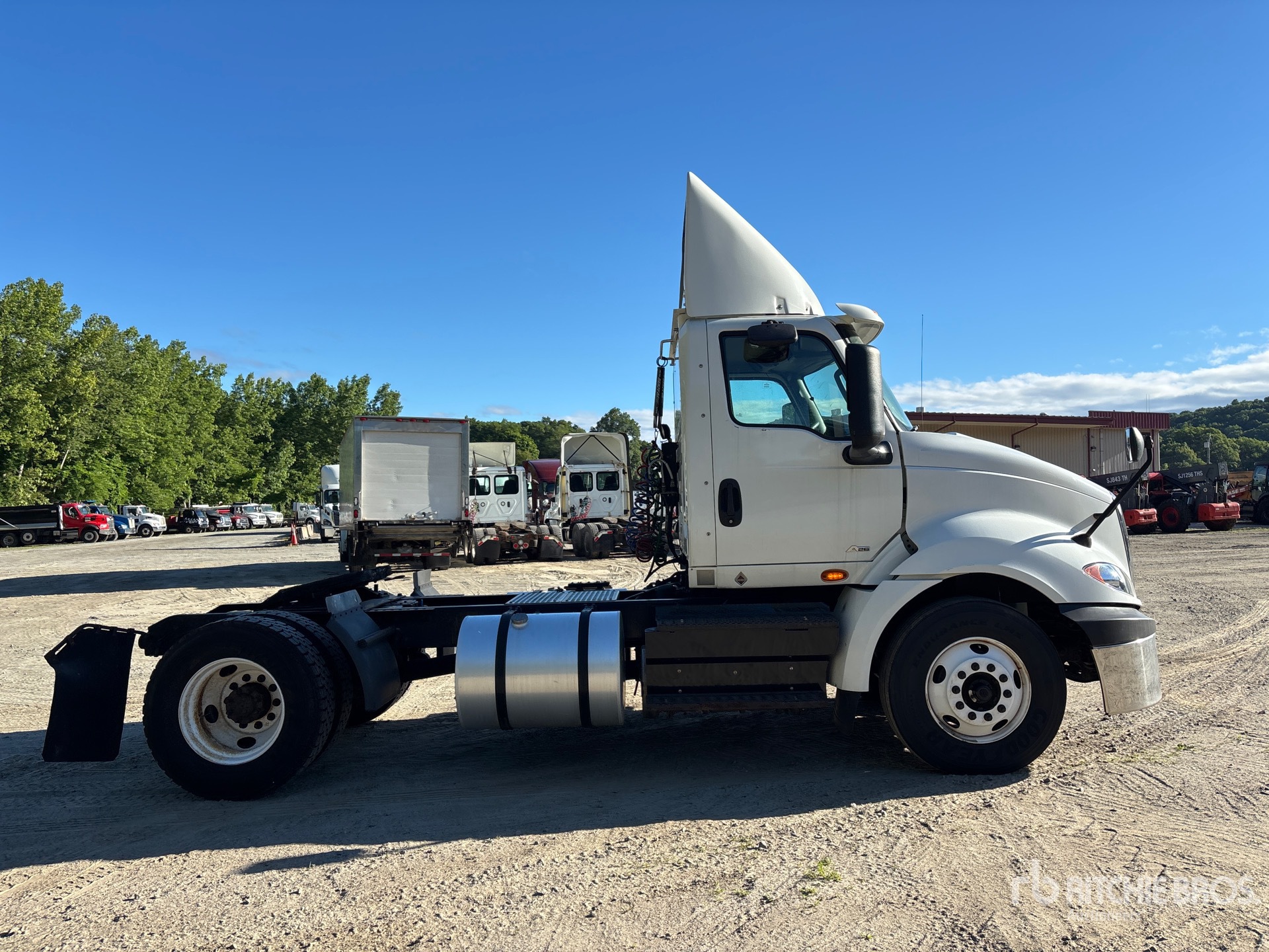 2019 International RH613