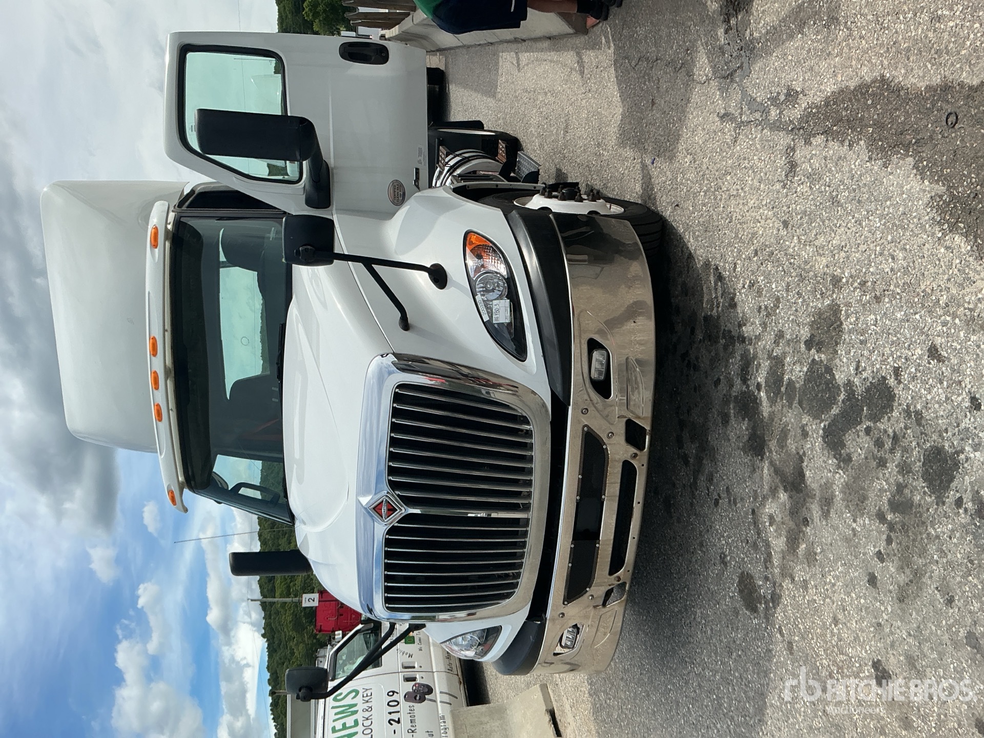 2019 International RH613