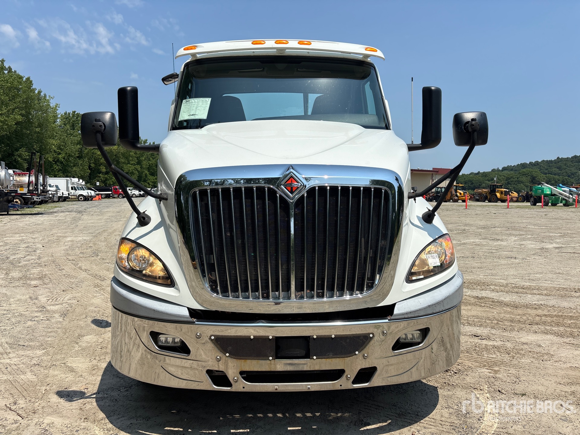 2019 International RH613