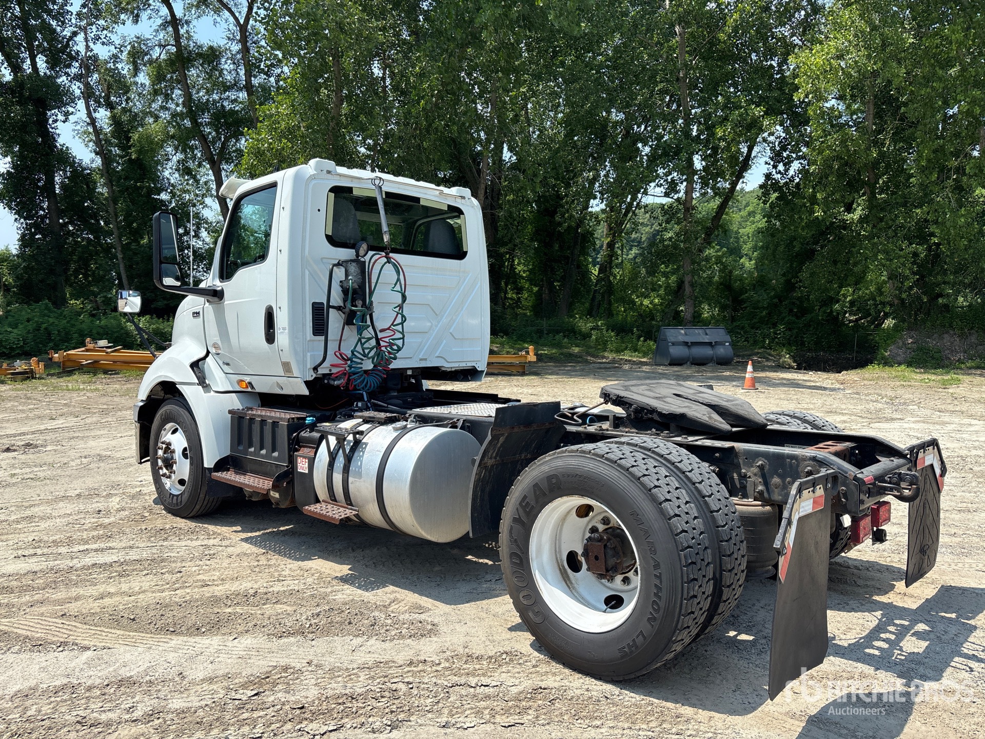 2019 International RH613