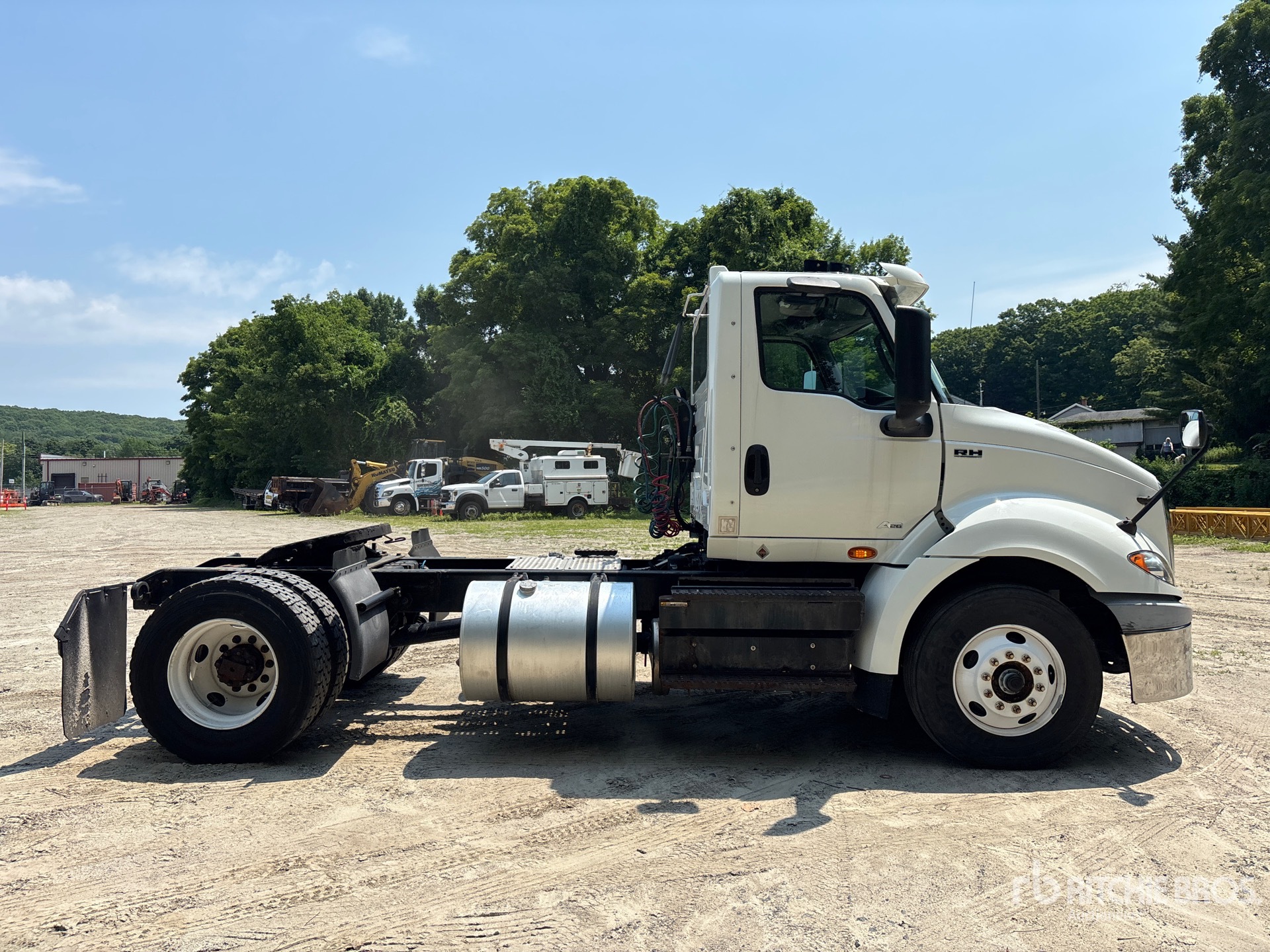 2019 International RH613