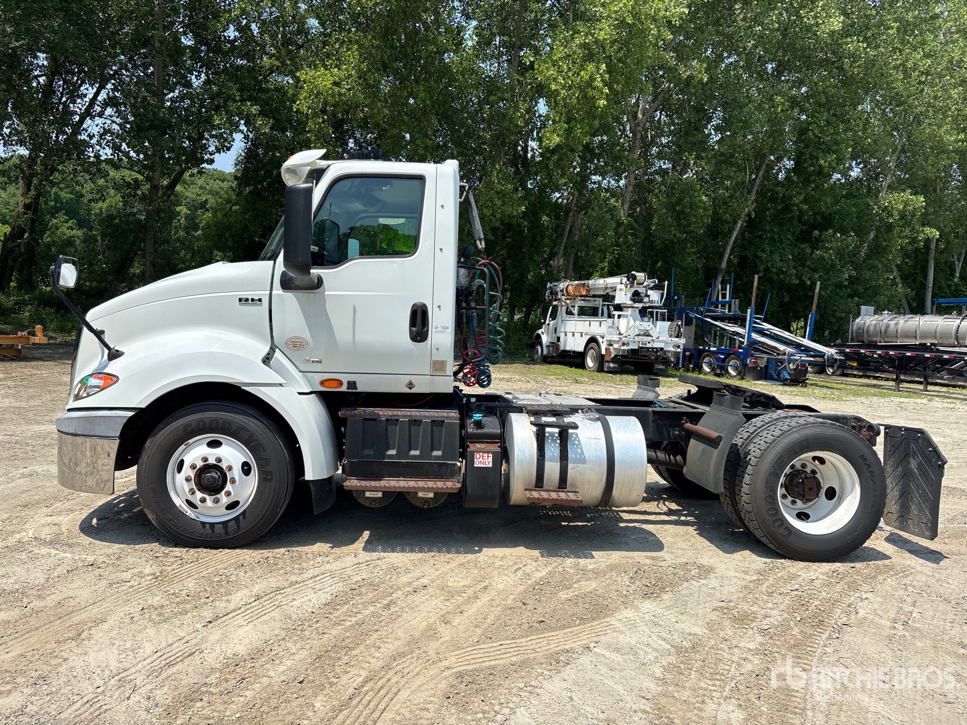 2019 International RH613