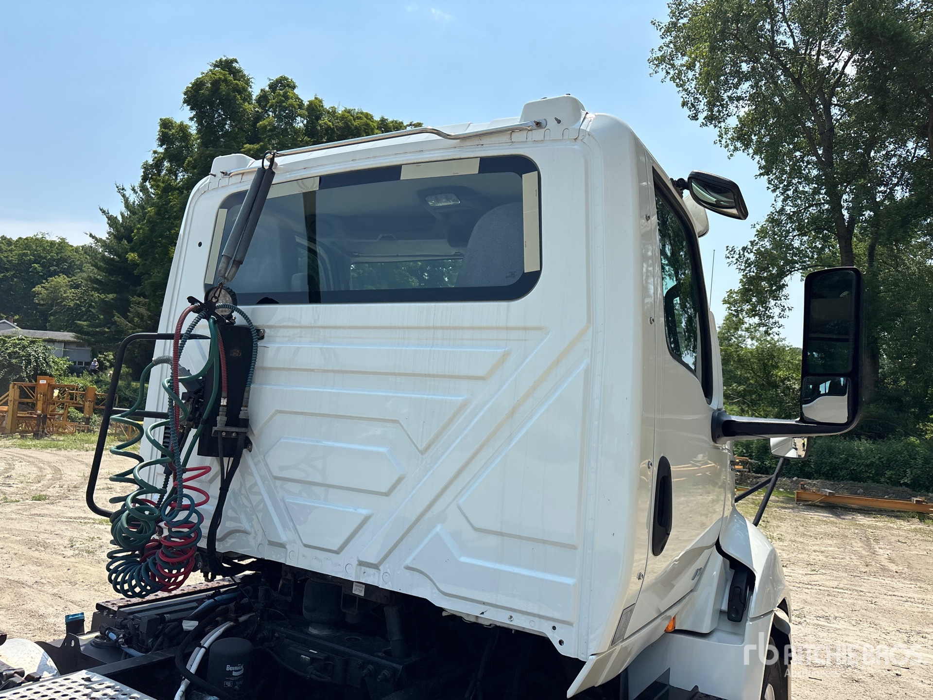 2019 International RH613