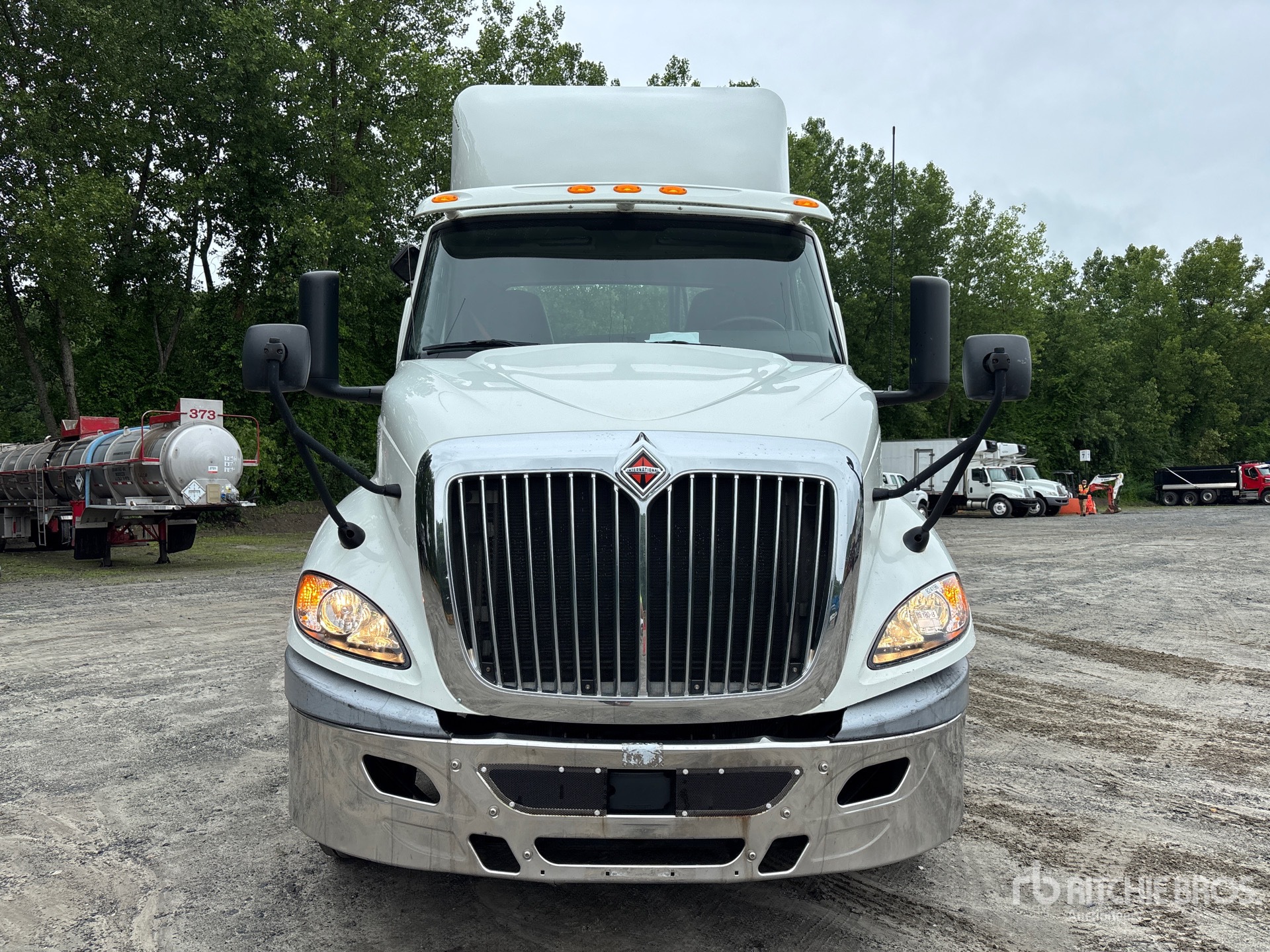 2019 International RH613
