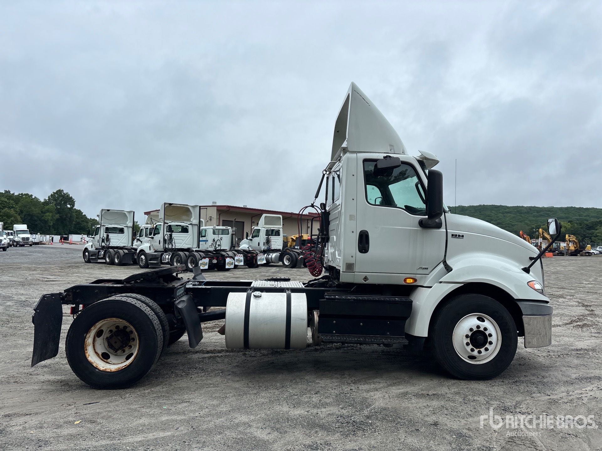 2019 International RH613