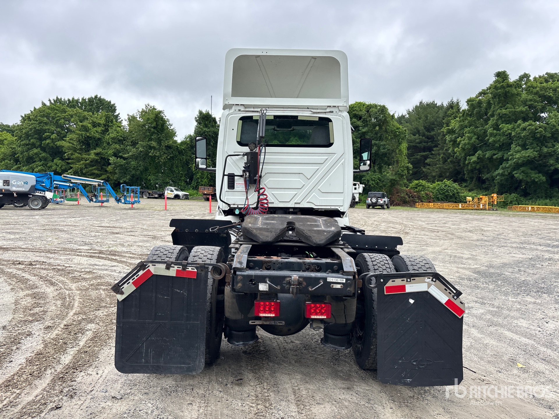 2019 International RH613