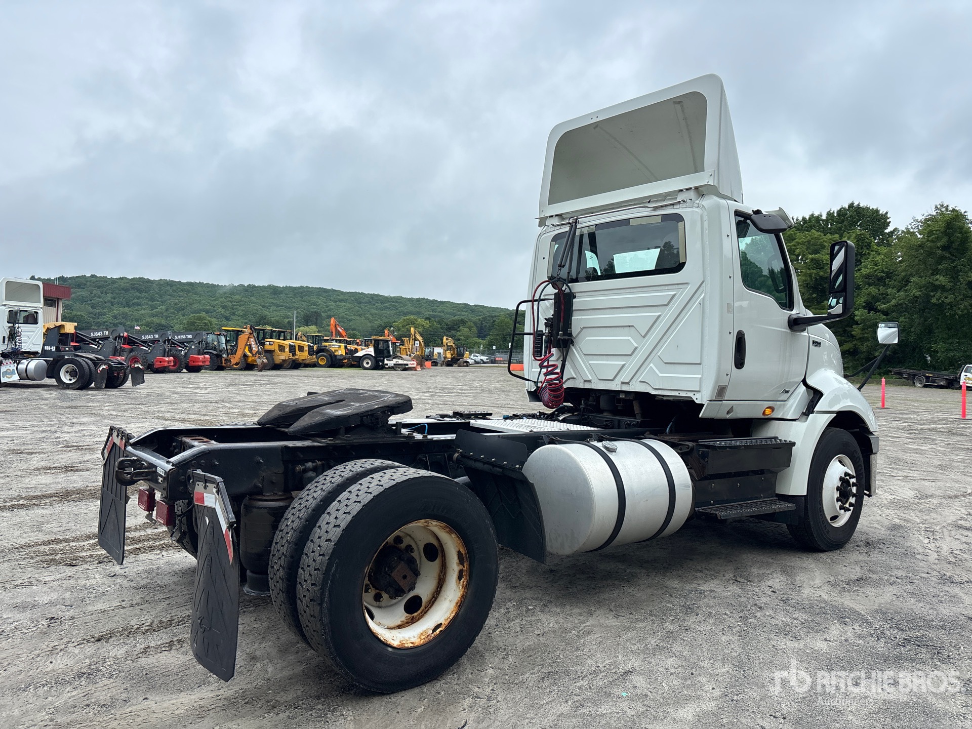 2019 International RH613
