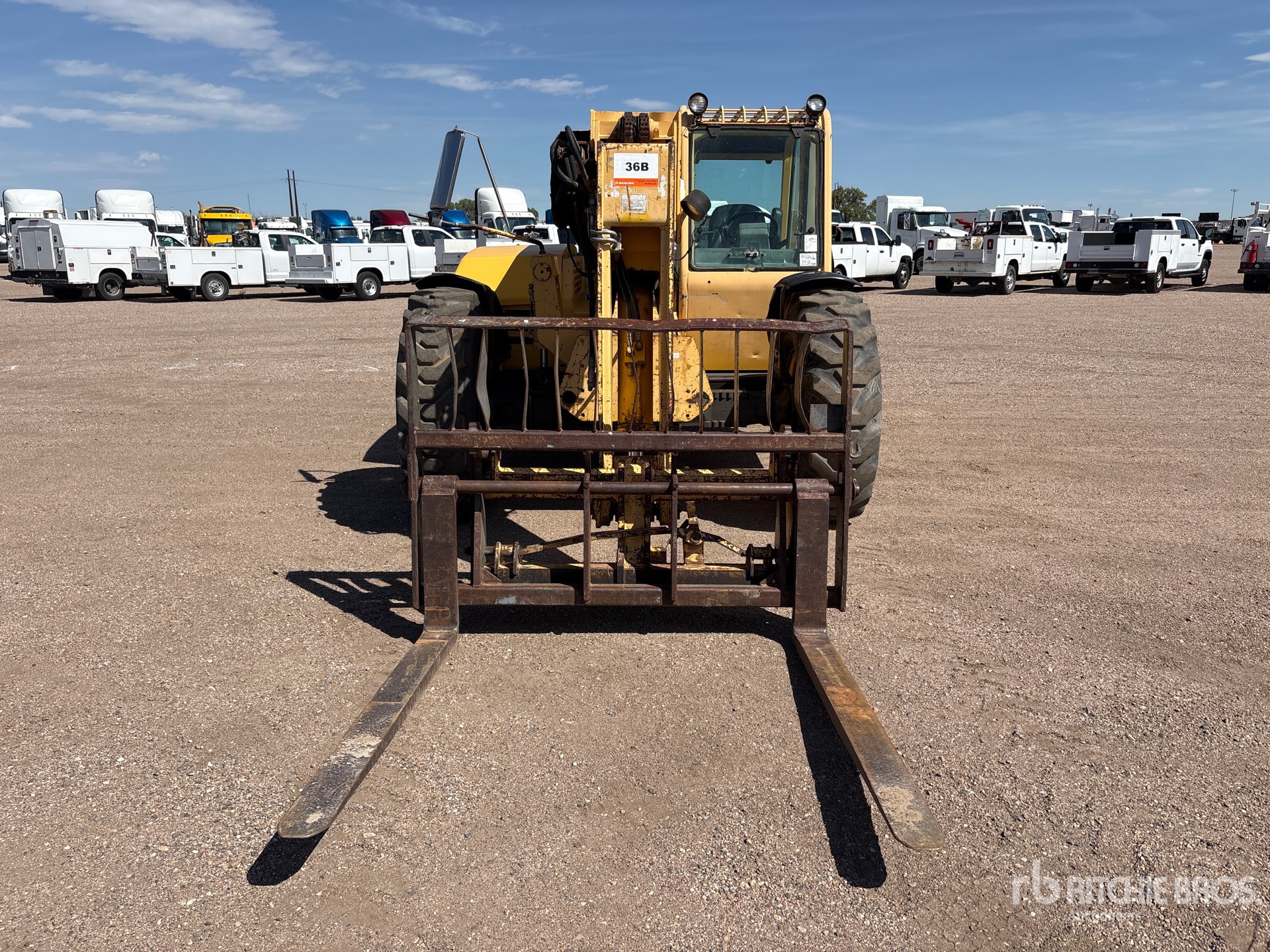2000 Gehl DL10H
