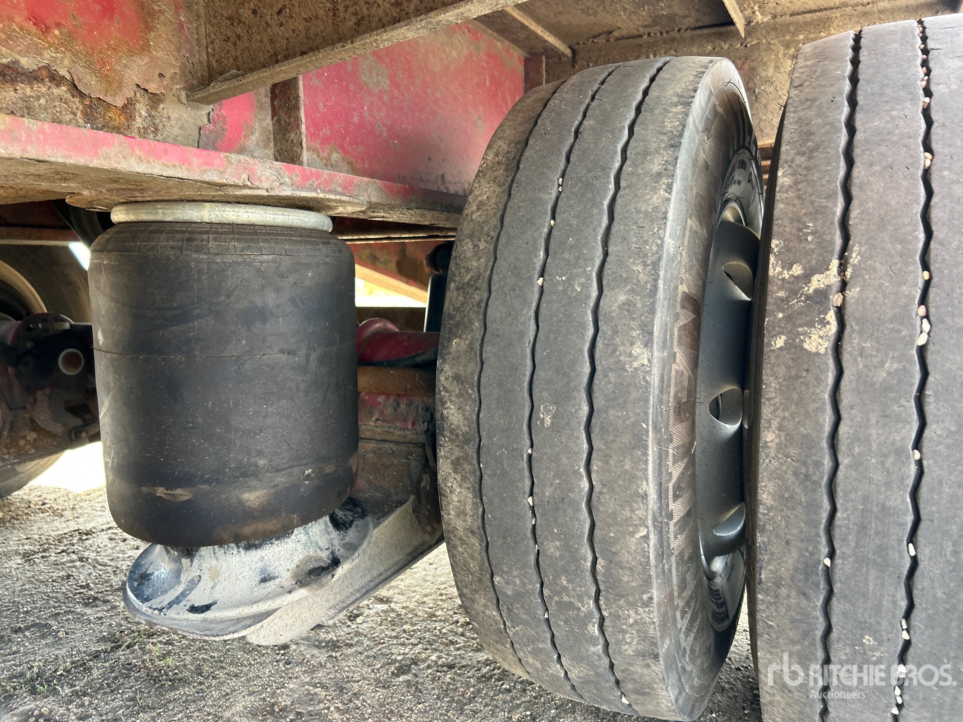 2015 Dorsey 53 ft Tri/A Spread Axle
