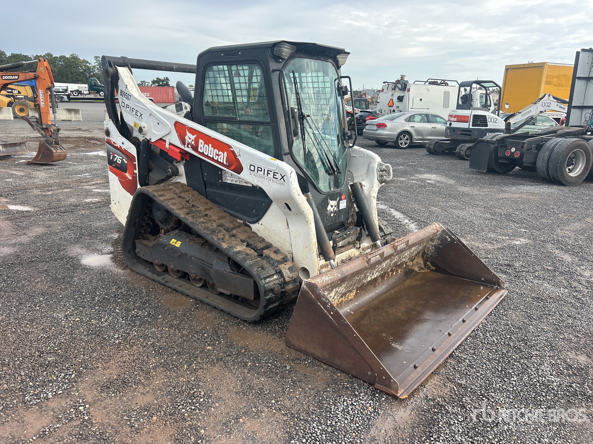 2022 Bobcat T76