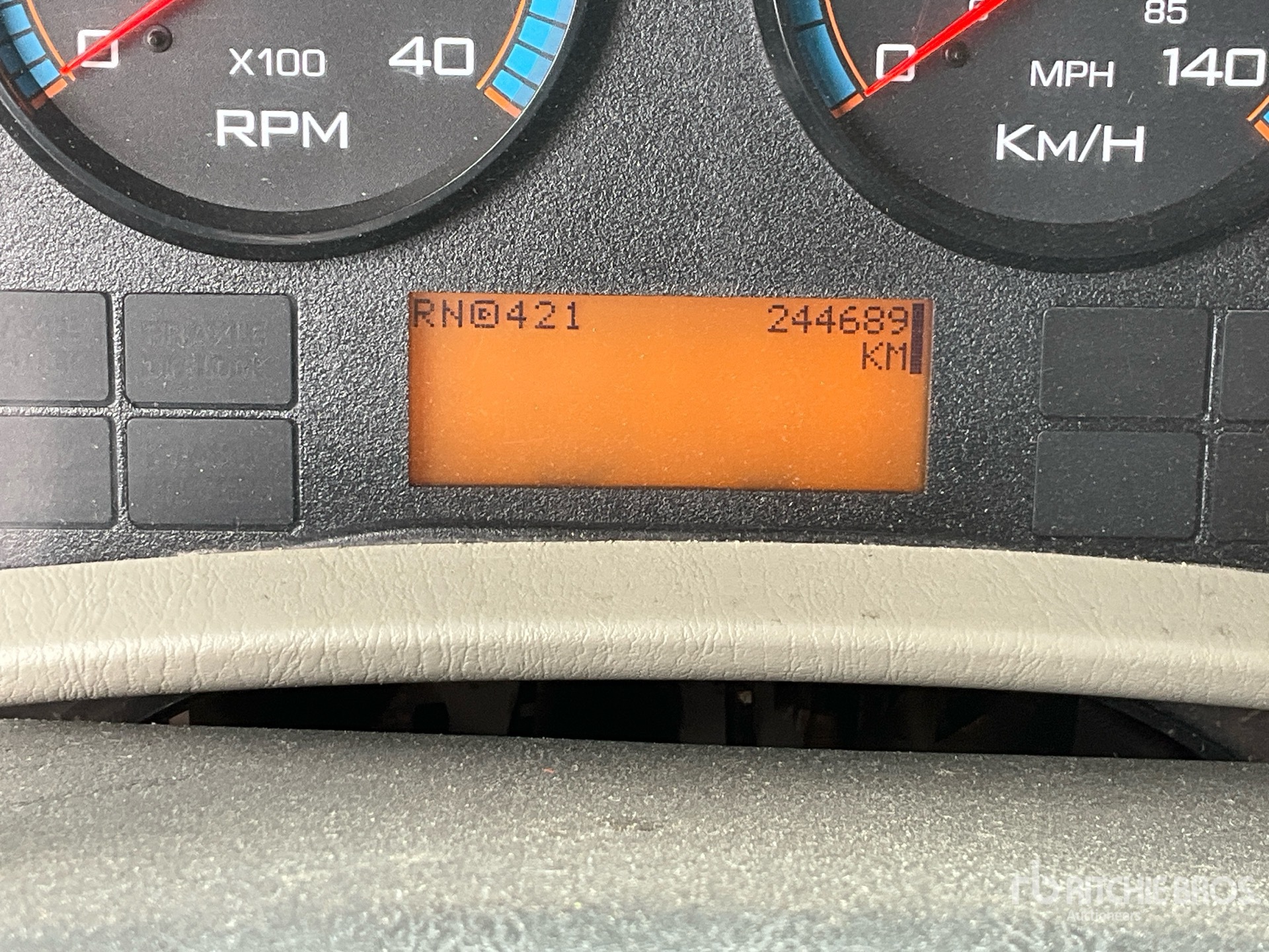 2014 International 4300M7 SBA