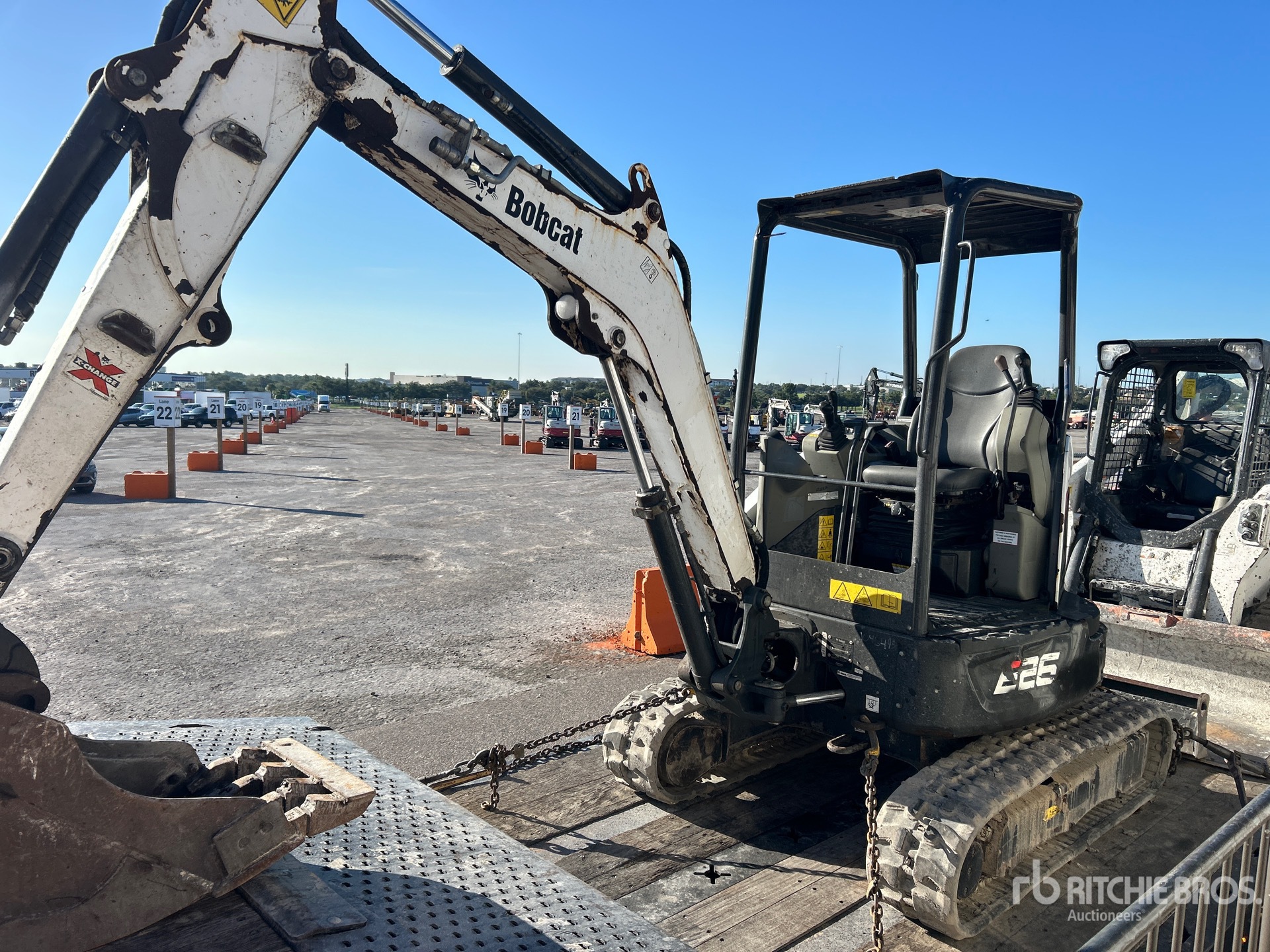 2022 Bobcat E26