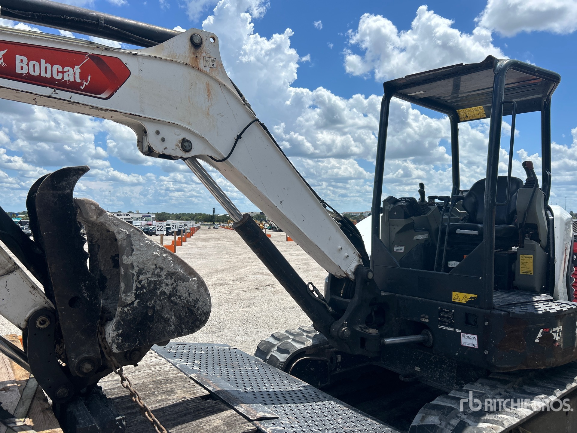 2022 Bobcat E50