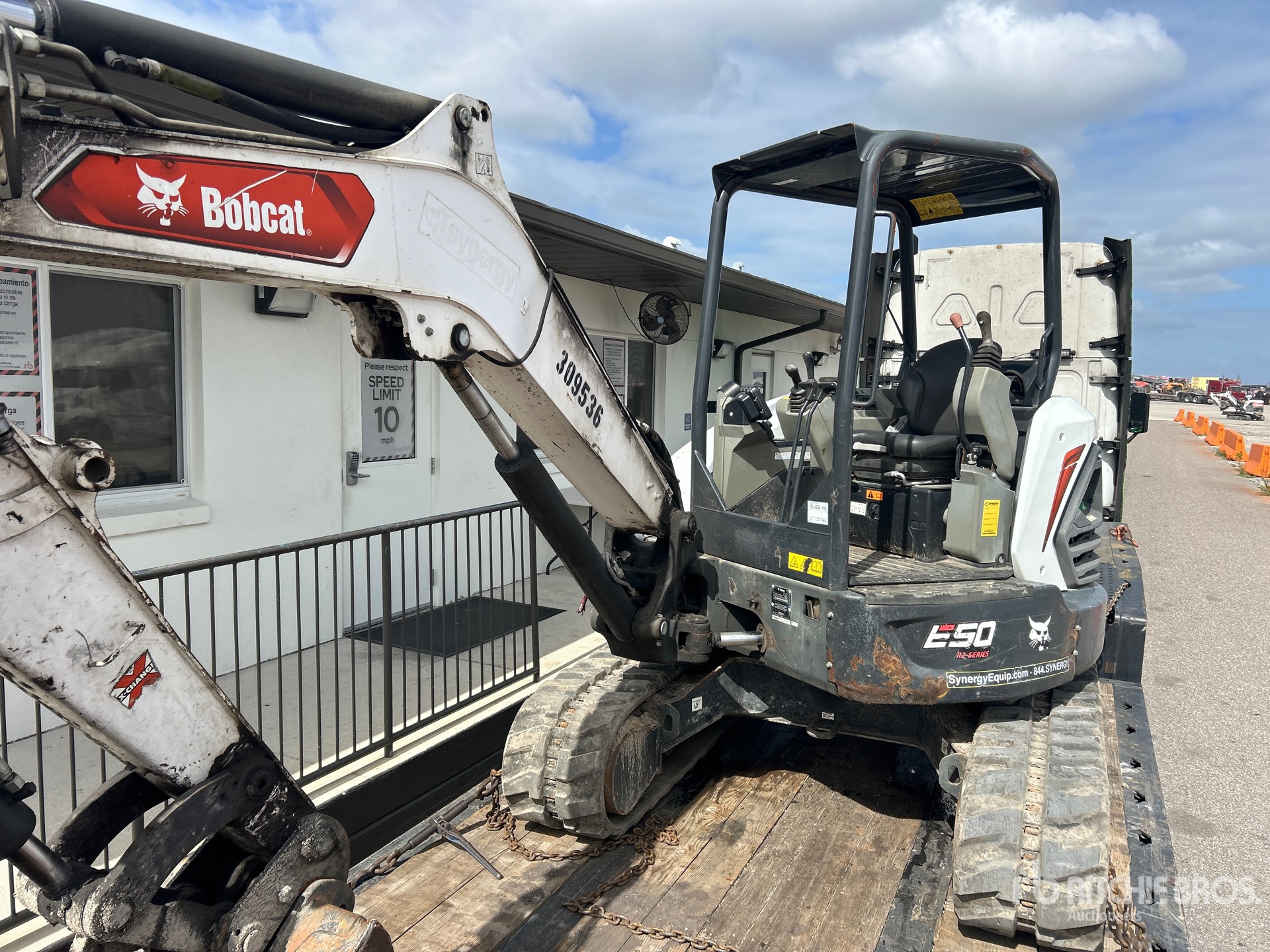 2022 Bobcat E50