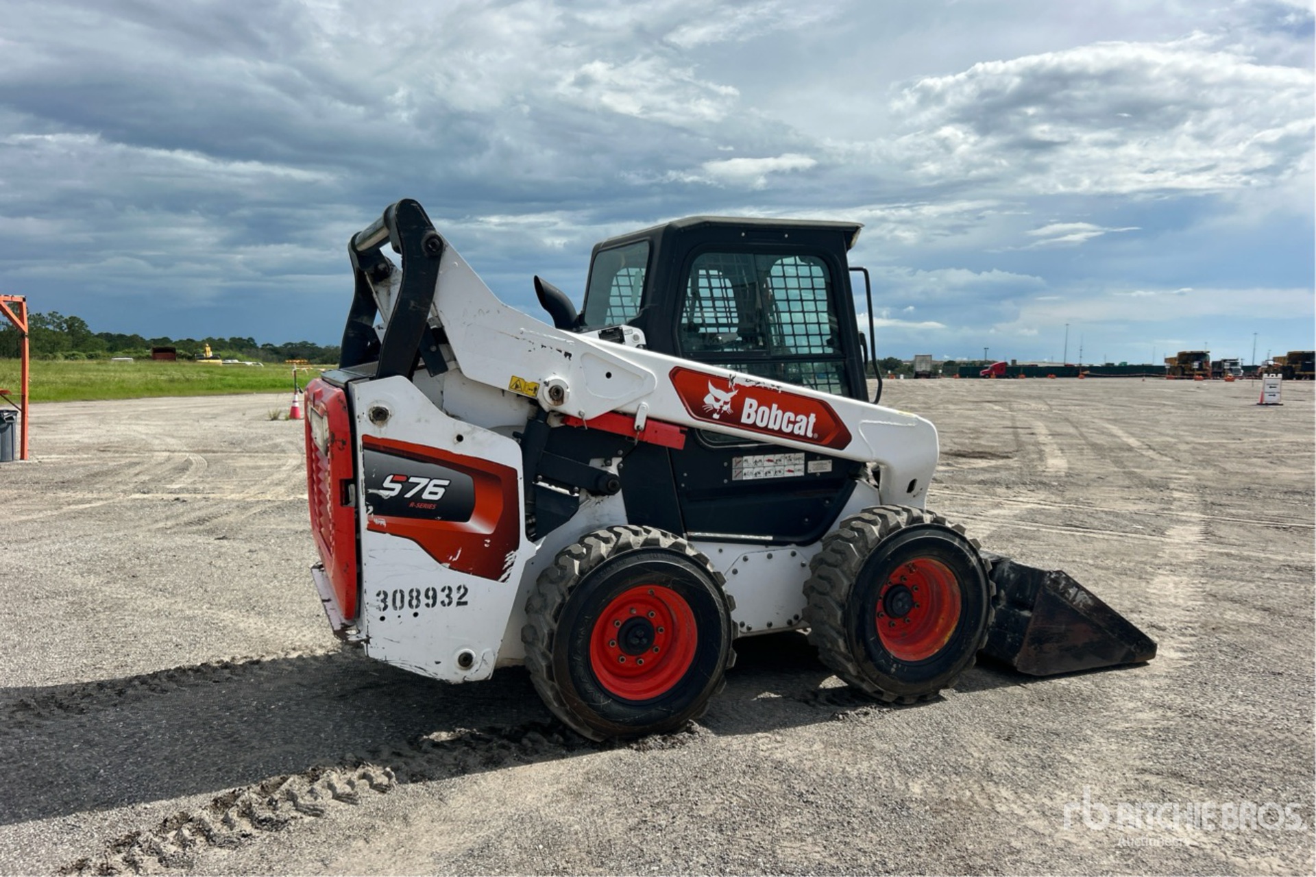 2022 Bobcat S76