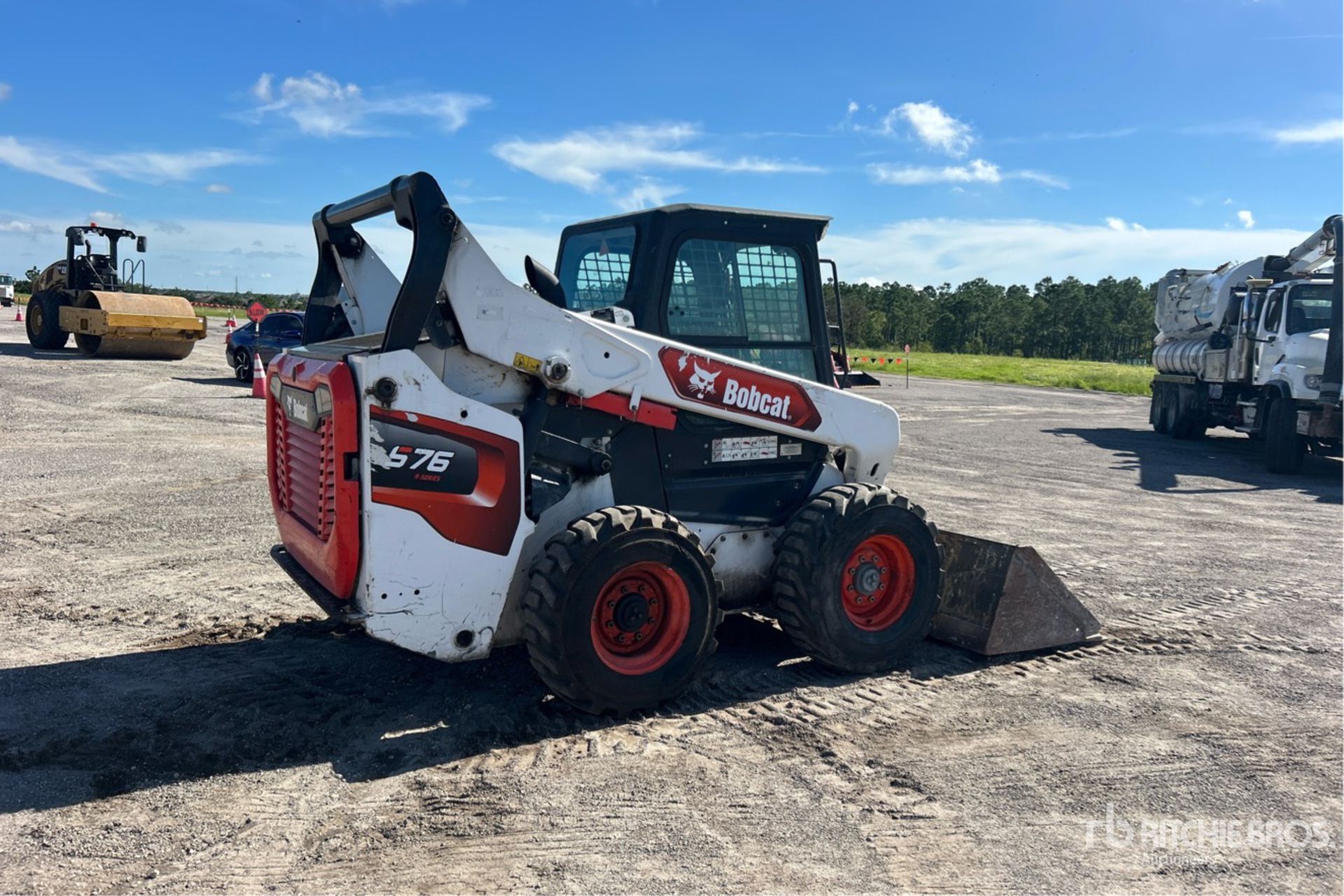 2022 Bobcat S76