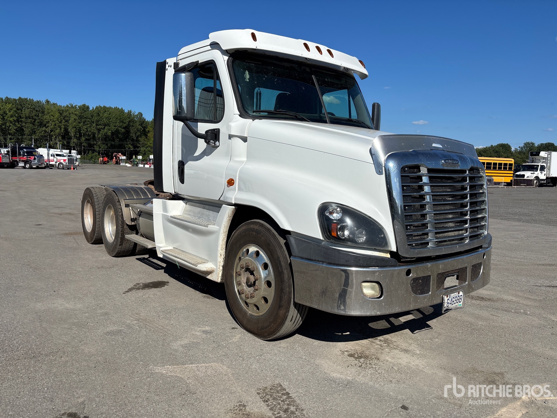 2015 Freightliner CASCADIA 125