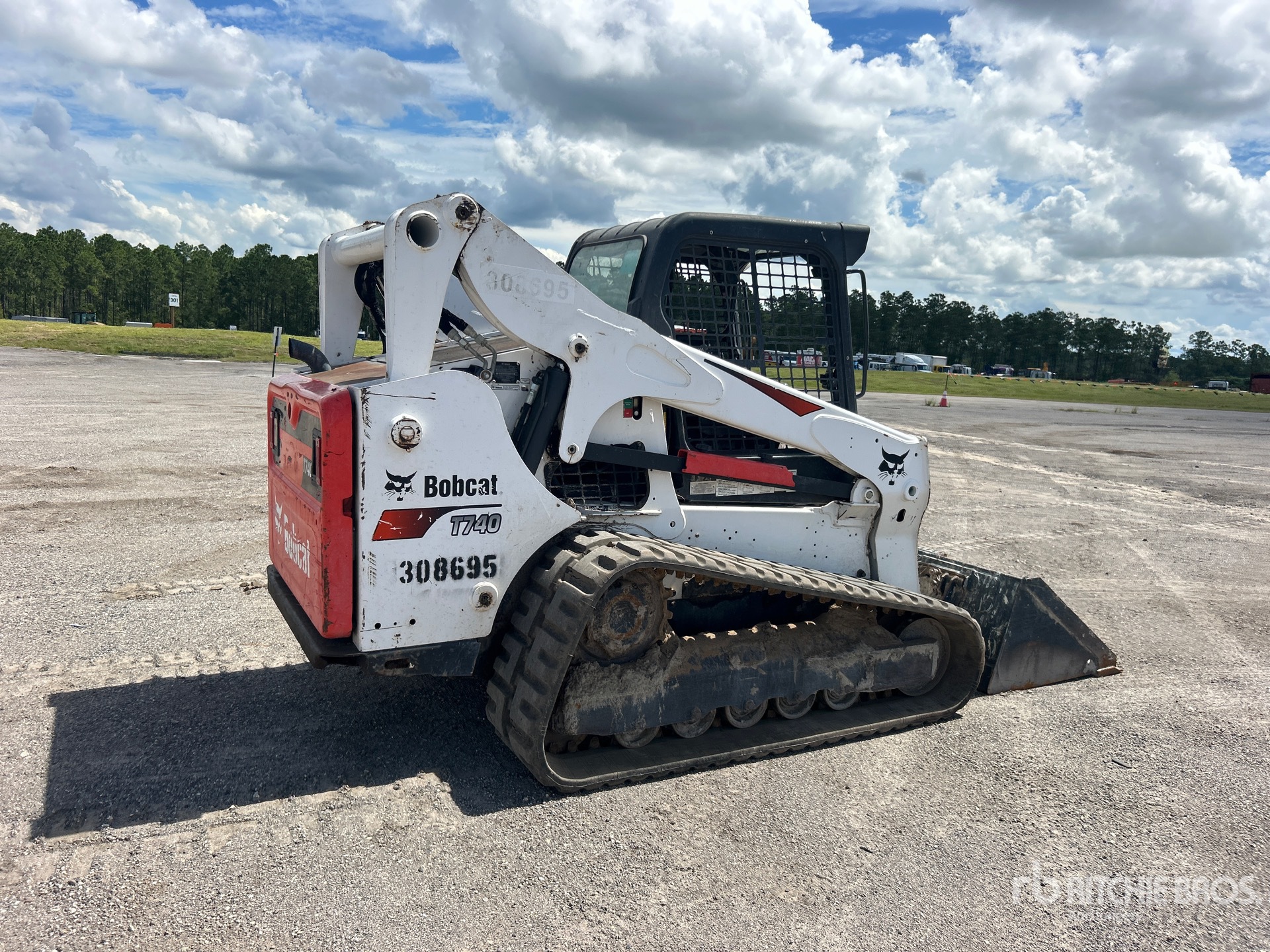 2022 Bobcat T740