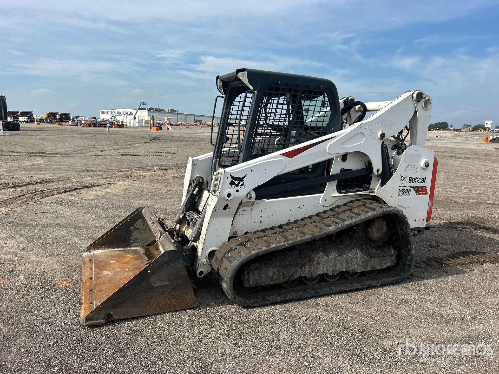 Photo of 2022 Bobcat T740