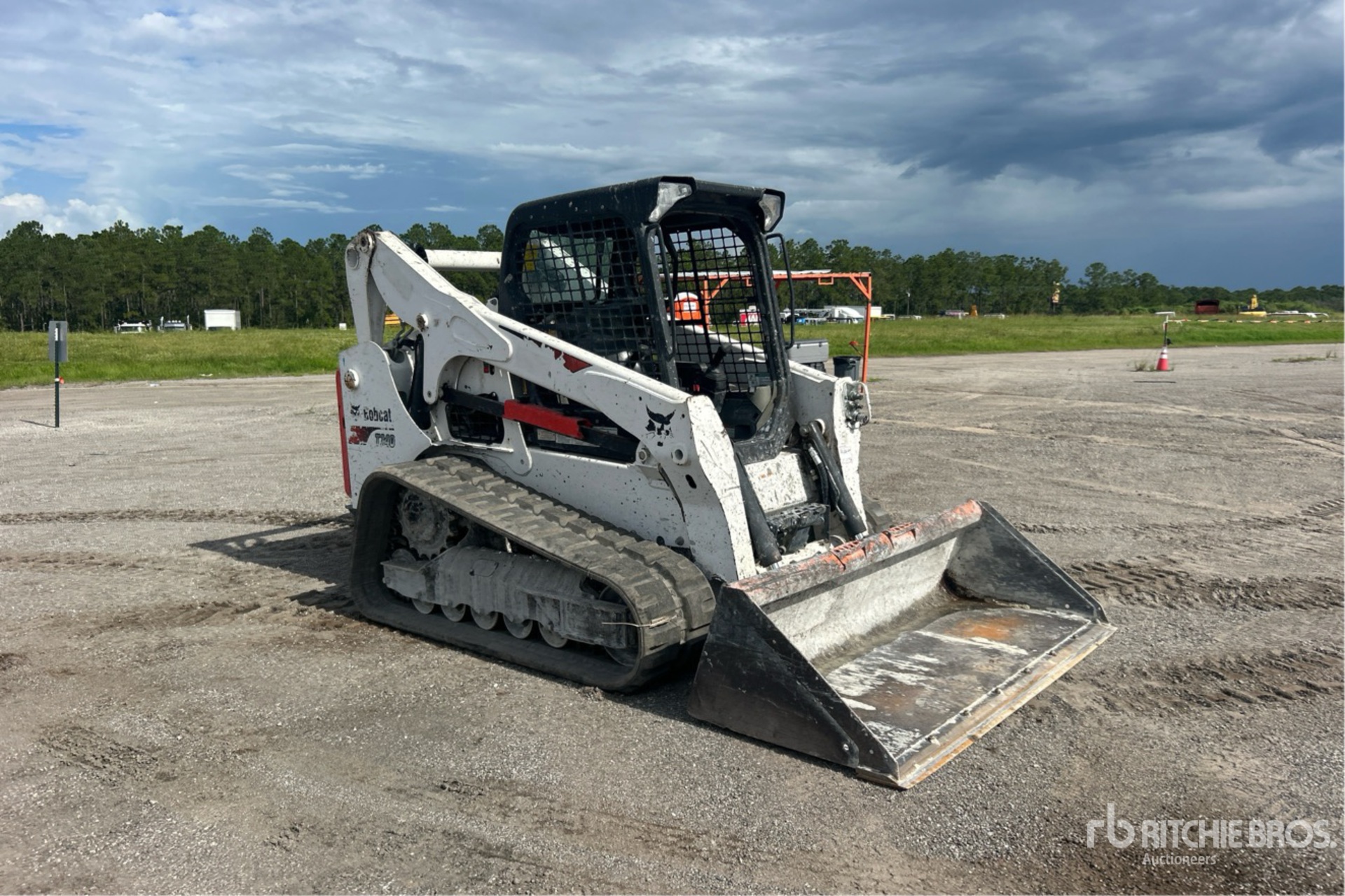 2022 Bobcat T740