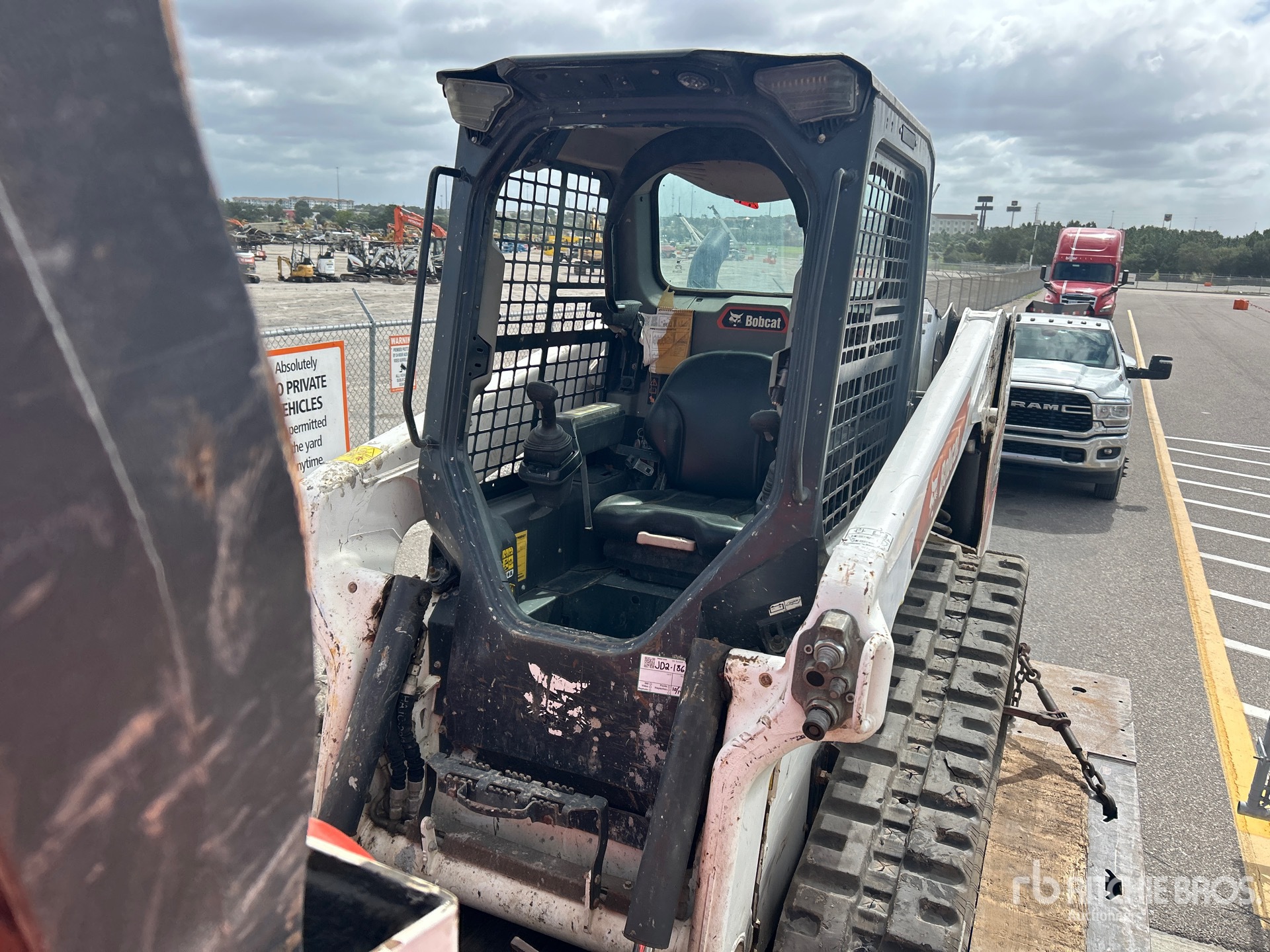 2022 Bobcat T62