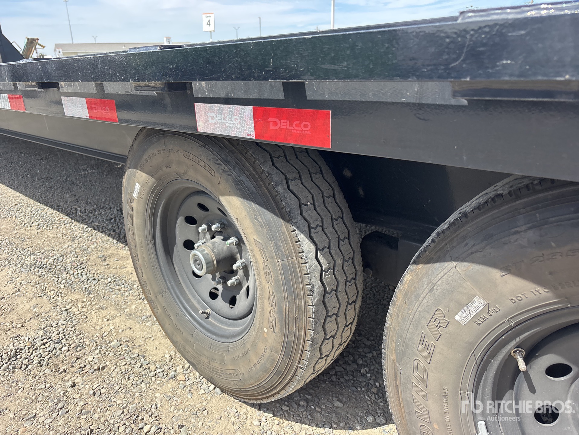 2026 Delco 40 ft T/A Gooseneck Gooseneck