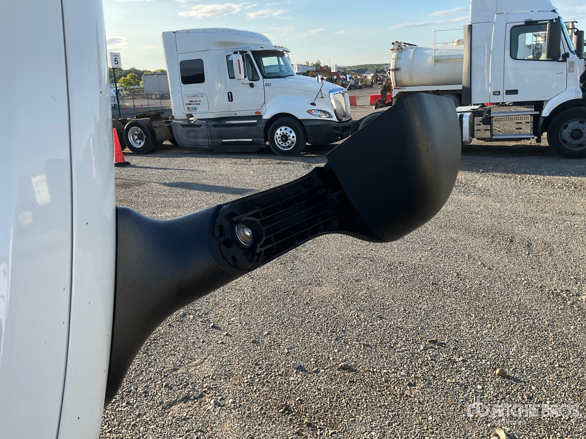 2019 International LT625