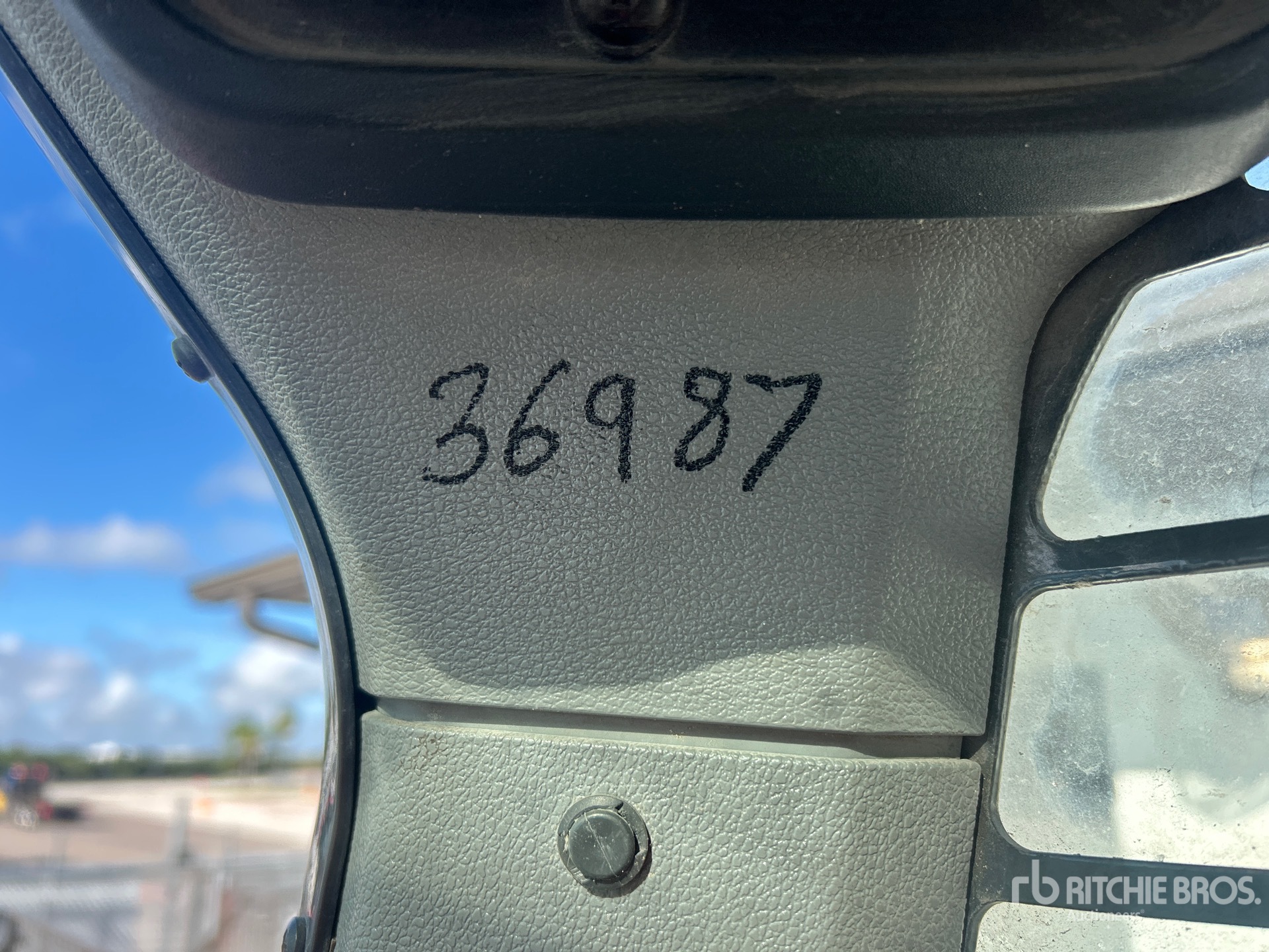 2022 Bobcat T76