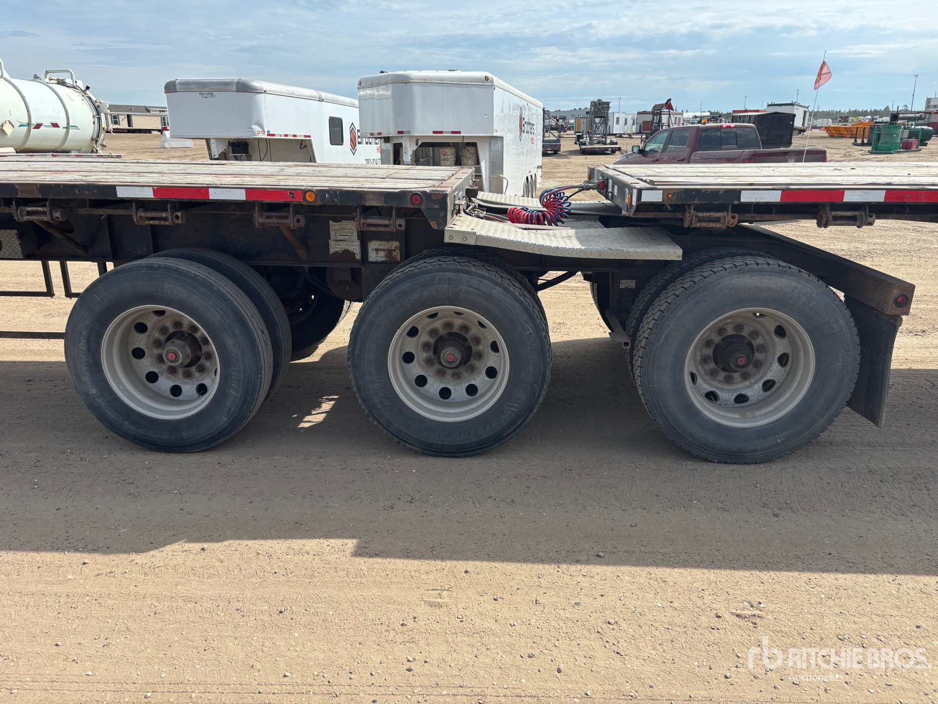 2005 Doepker 32 FT SUPER B-TRAIN LEAD