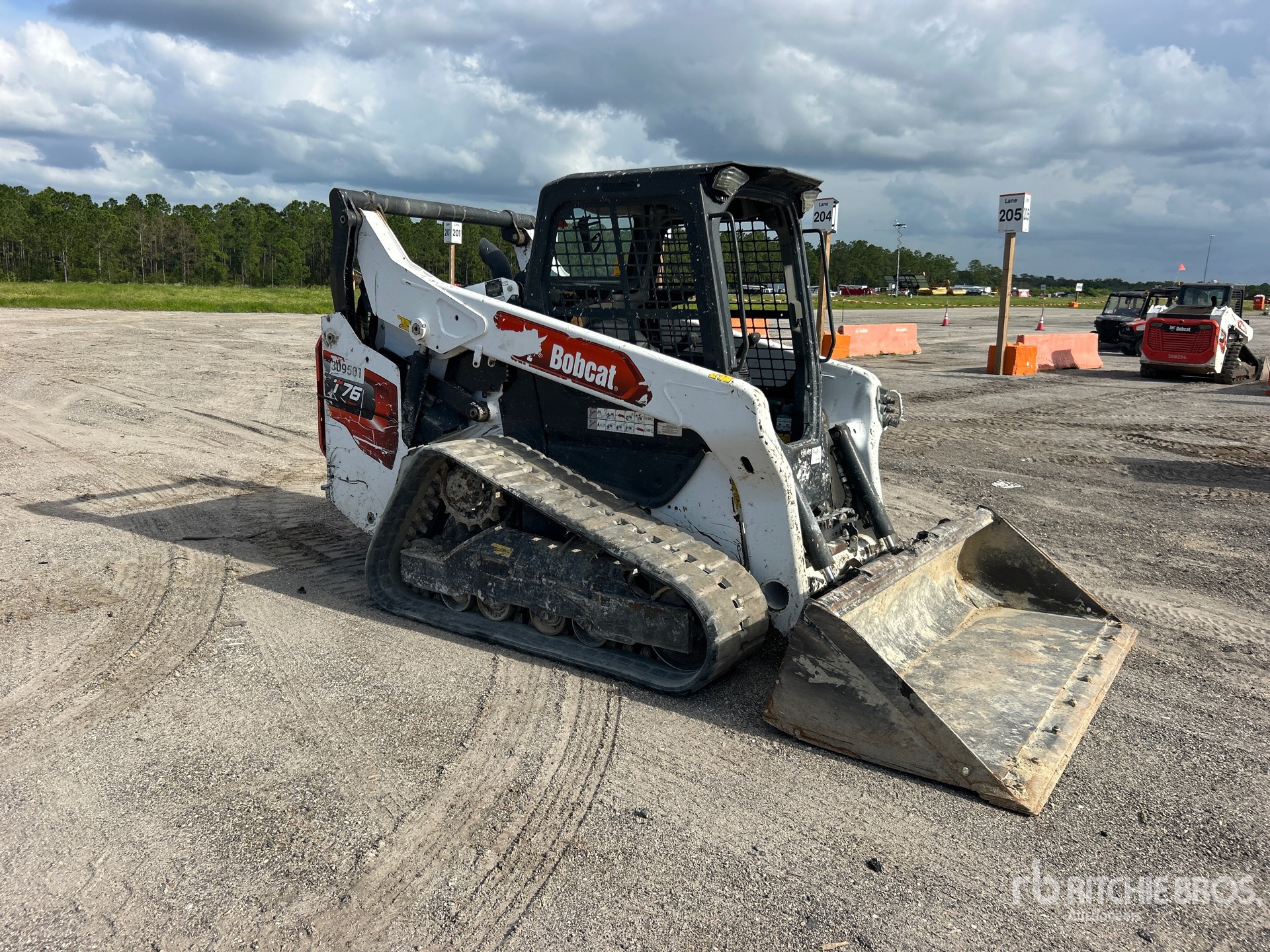 2022 Bobcat T76