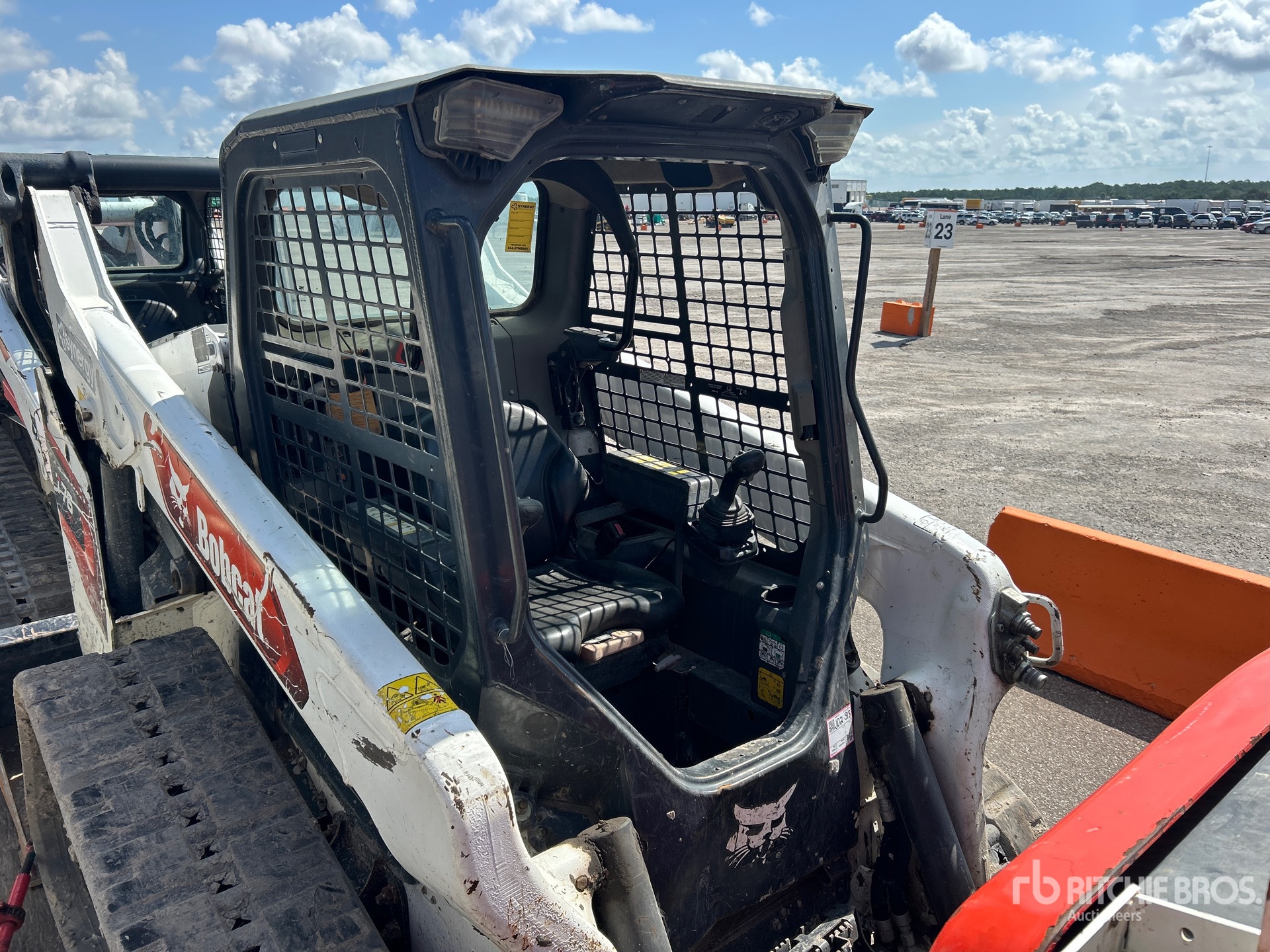 2022 Bobcat T76