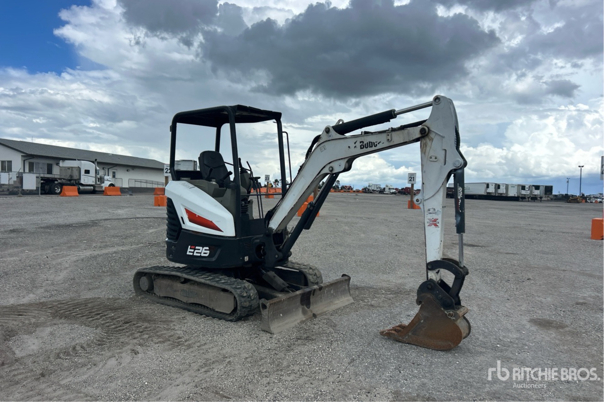 2021 Bobcat E26