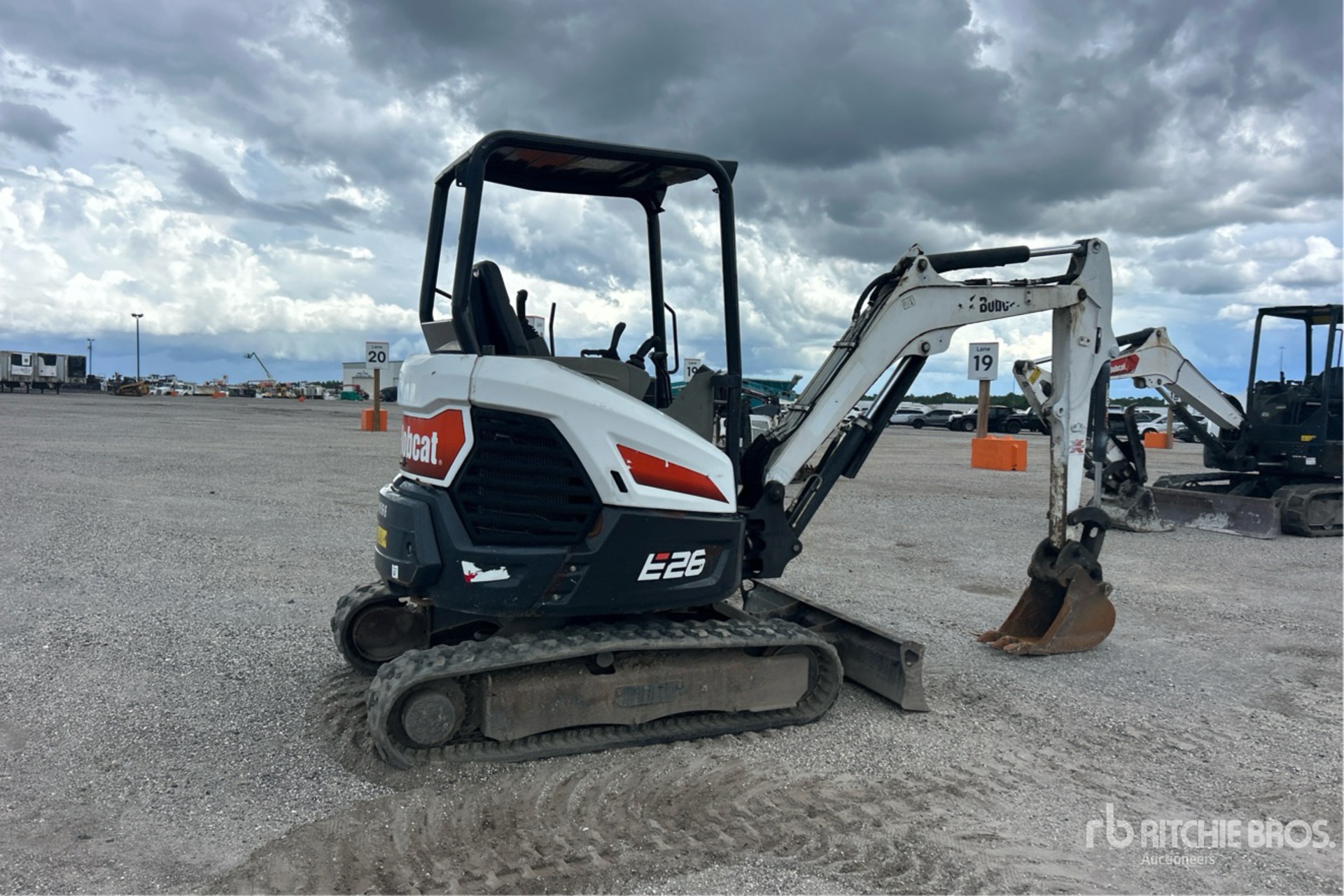 2021 Bobcat E26