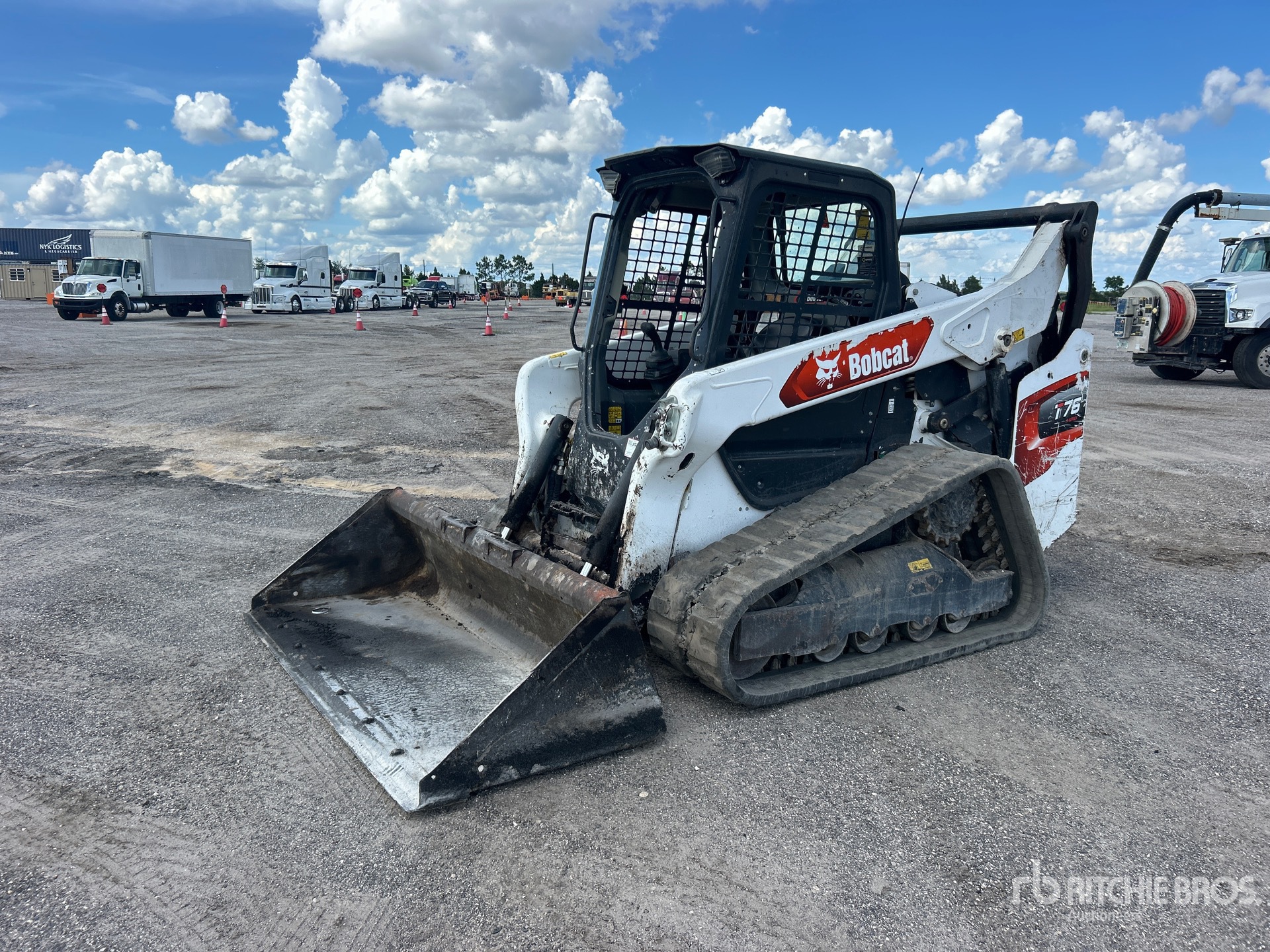 Photo of 2023 Bobcat T76