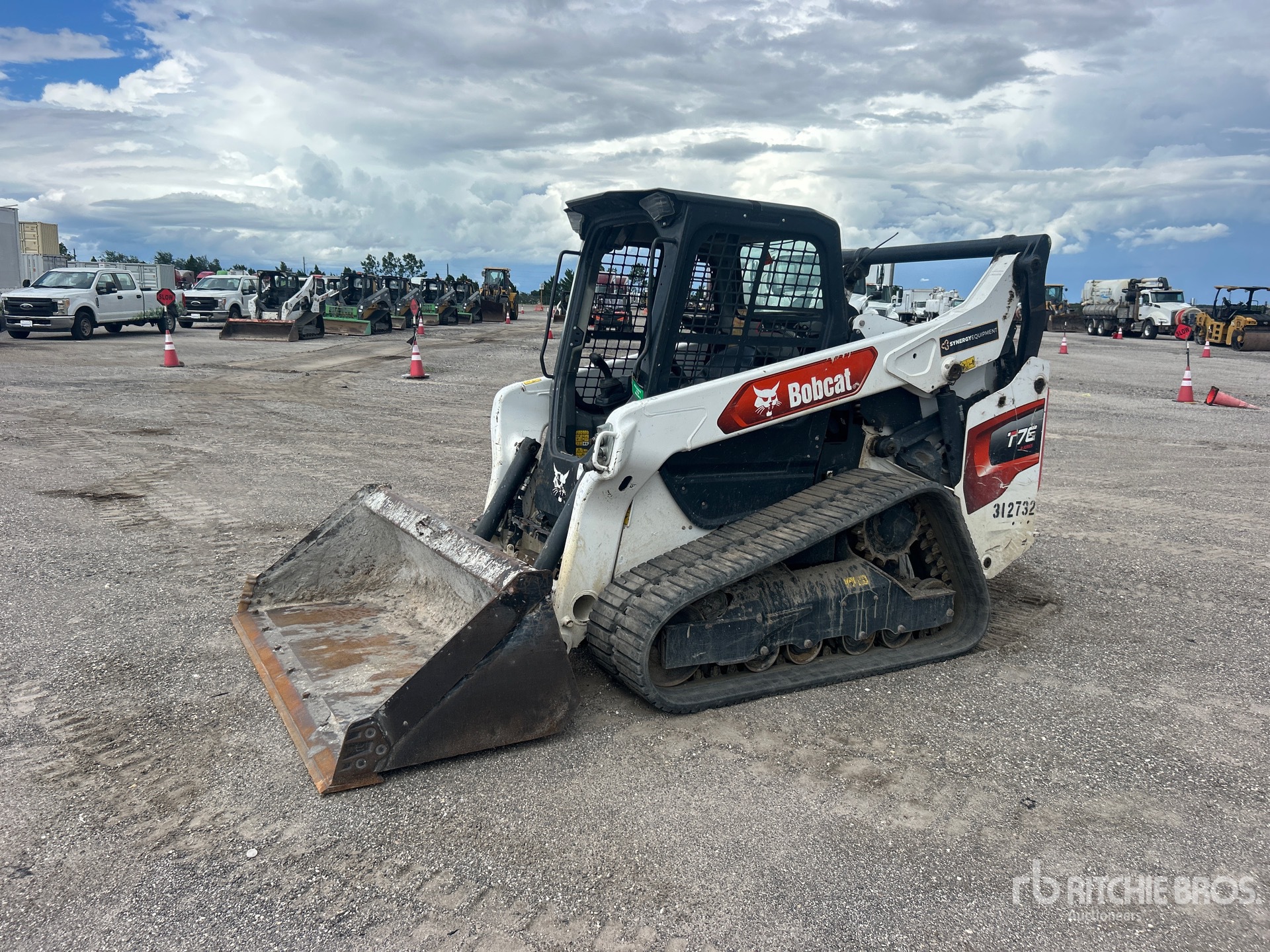 Photo of 2023 Bobcat T76