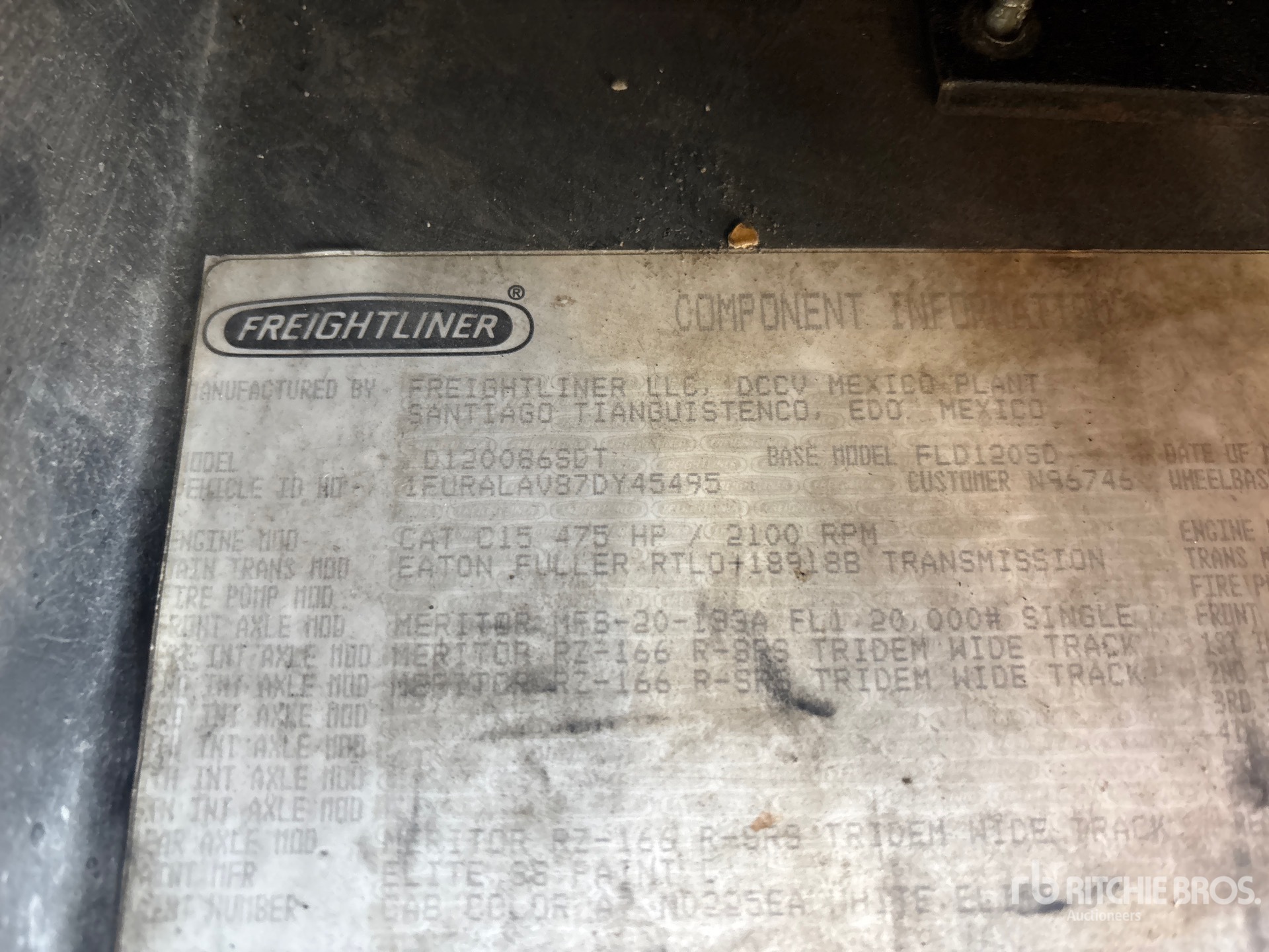 2007 Freightliner FLD120