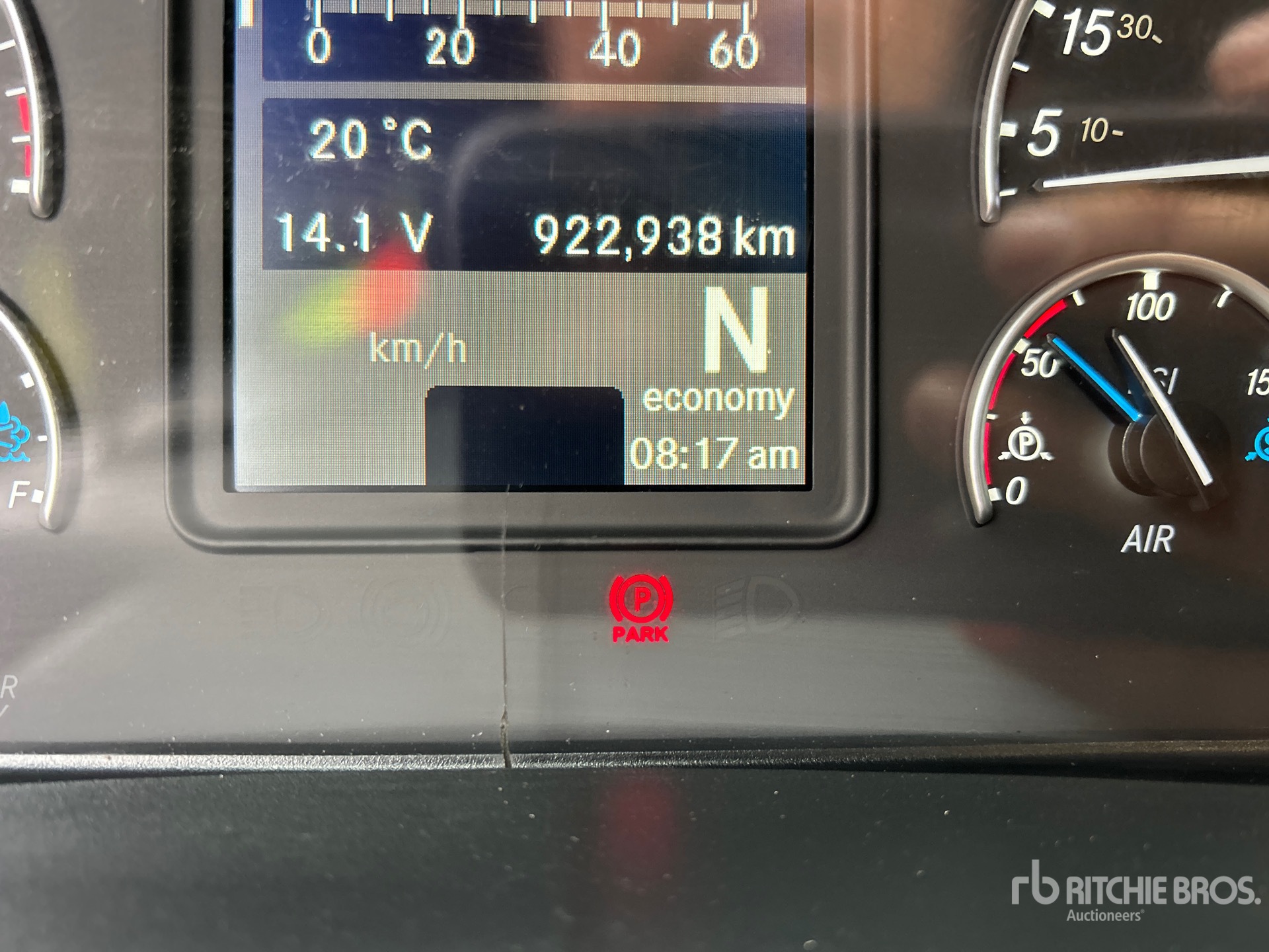 2020 Freightliner CASCADIA 126