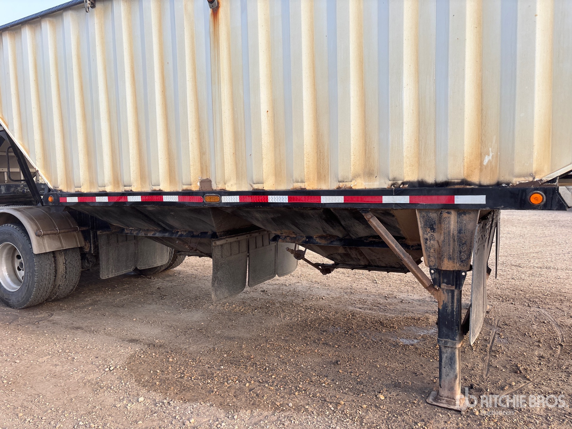 2014 Doepker 28 FT SUPER B-TRAIN LEAD