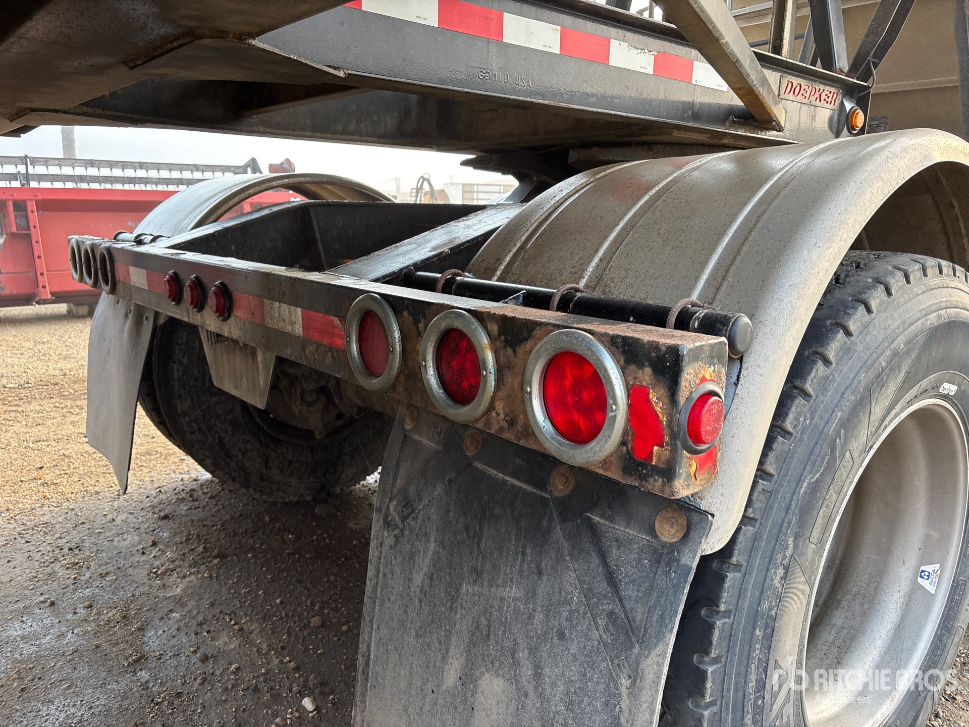 2014 Doepker 28 FT SUPER B-TRAIN LEAD