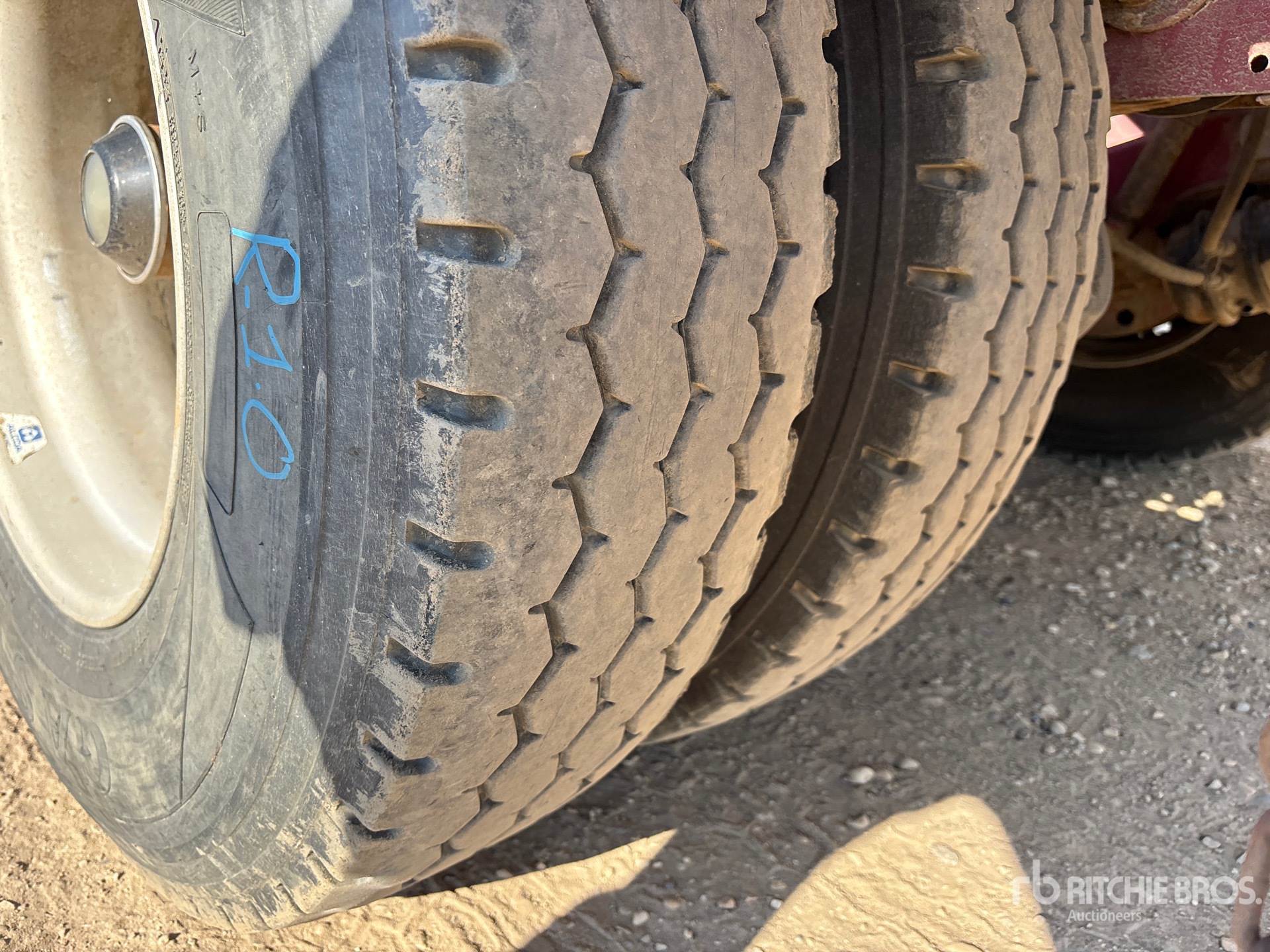 2015 Doepker 28 FT SUPER B-TRAIN LEAD