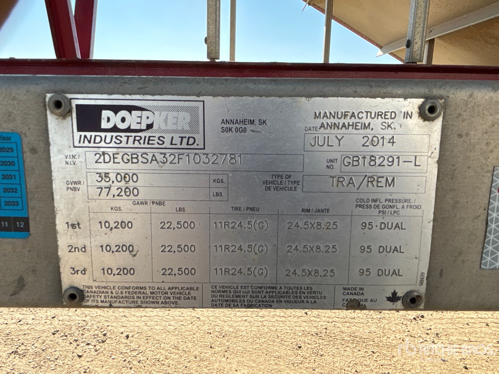 2015 Doepker 28 FT SUPER B-TRAIN LEAD