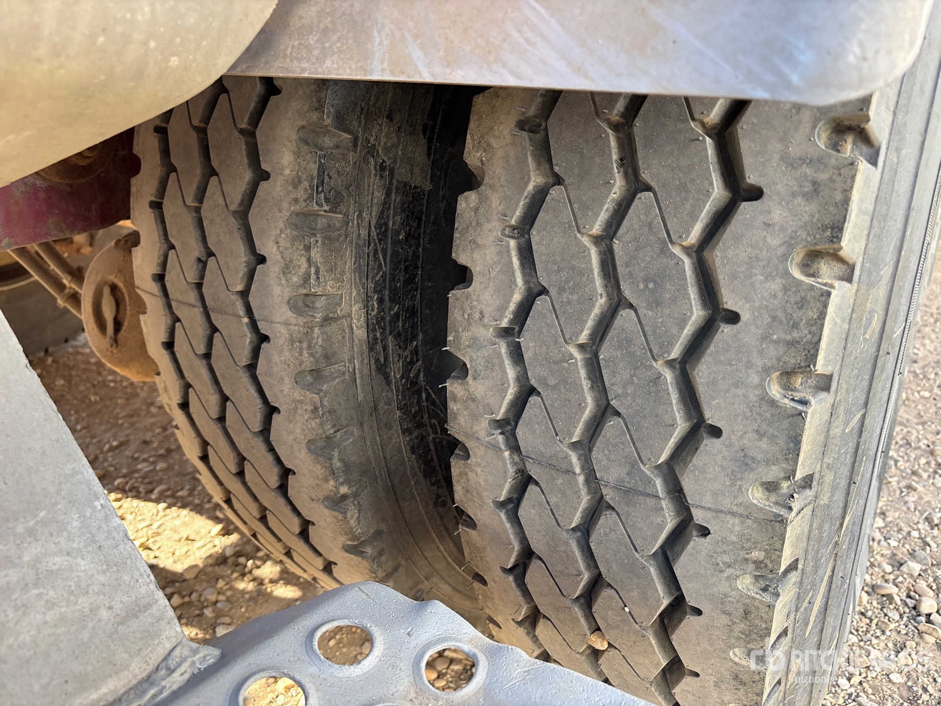 2015 Doepker 28 FT SUPER B-TRAIN LEAD