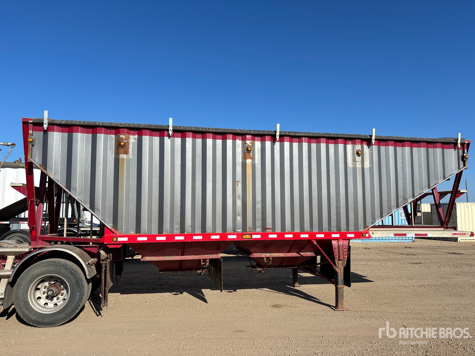 2015 Doepker 28 FT SUPER B-TRAIN LEAD