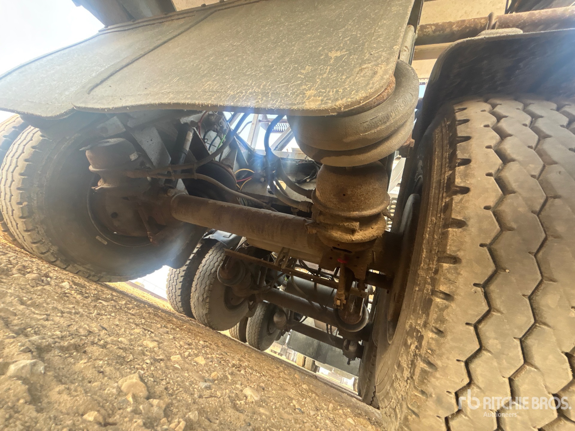 2016 Doepker 28 FT SUPER B-TRAIN LEAD