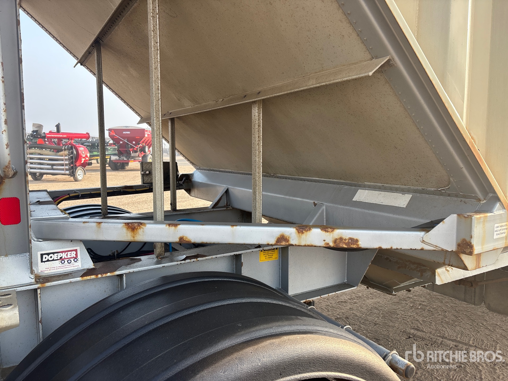 2016 Doepker 28 FT SUPER B-TRAIN LEAD