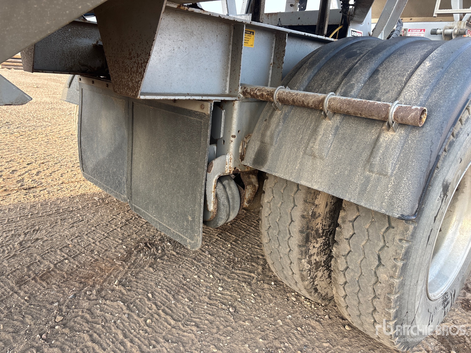 2016 Doepker 28 FT SUPER B-TRAIN LEAD