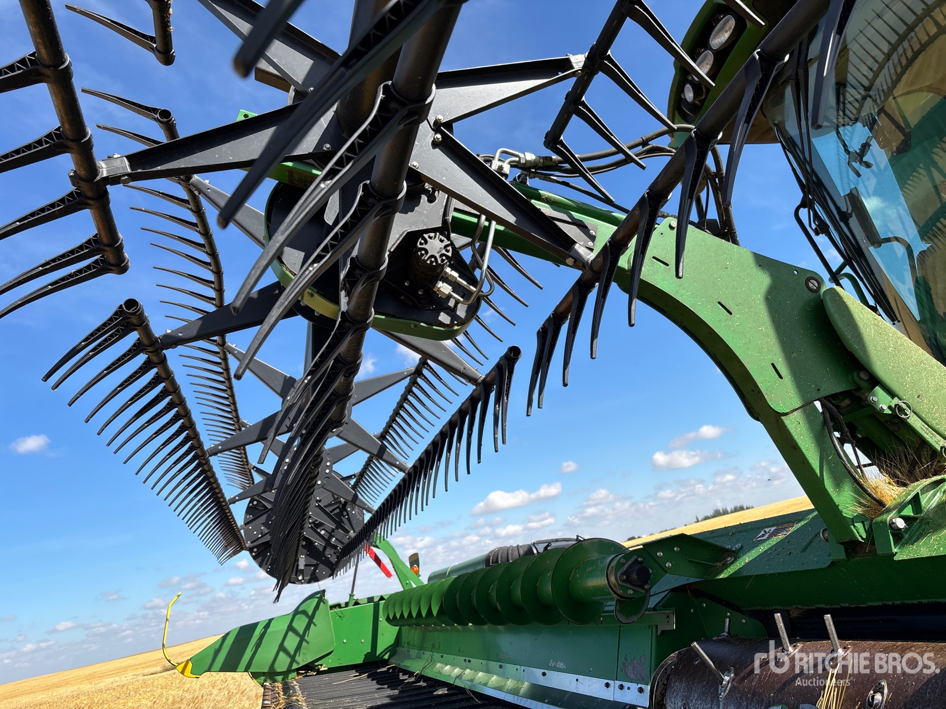 2017 John Deere 640FD