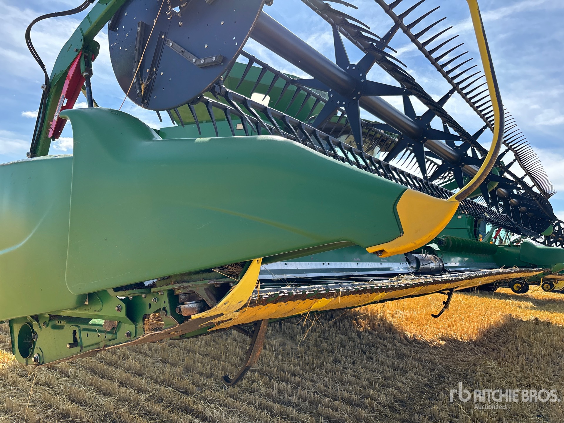 2017 John Deere 640FD