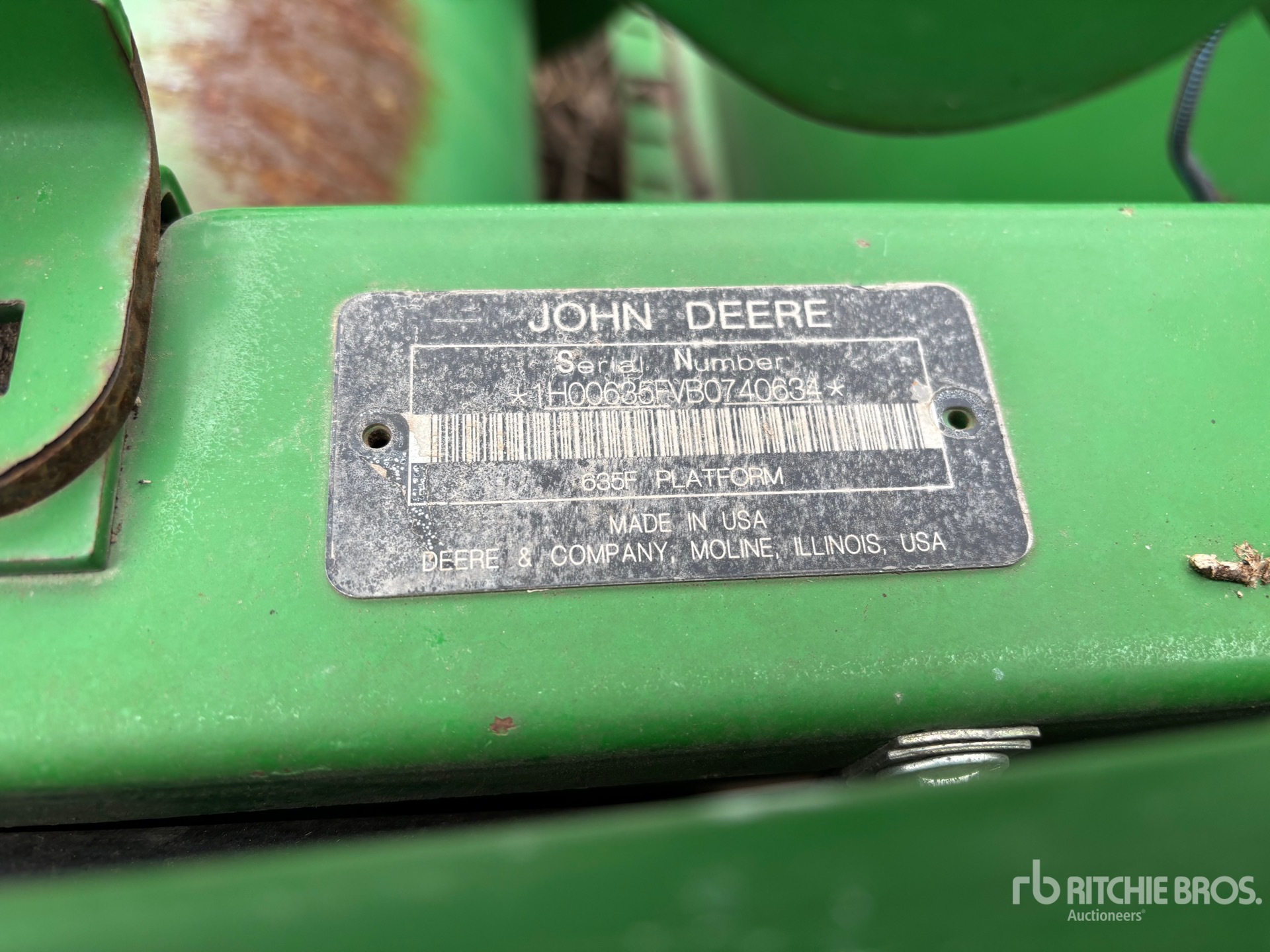 2011 John Deere 635F