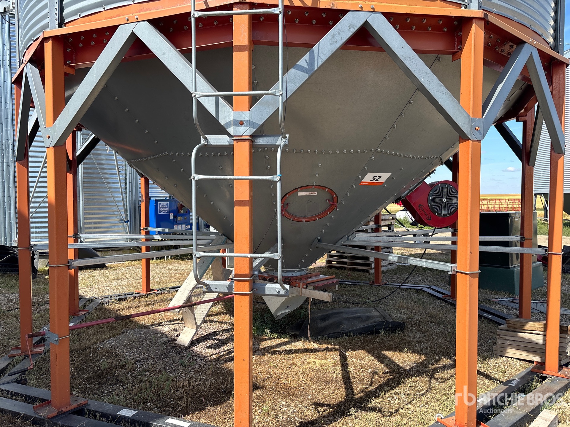 Twister +/- 5000 bu 6 Ring Hopper